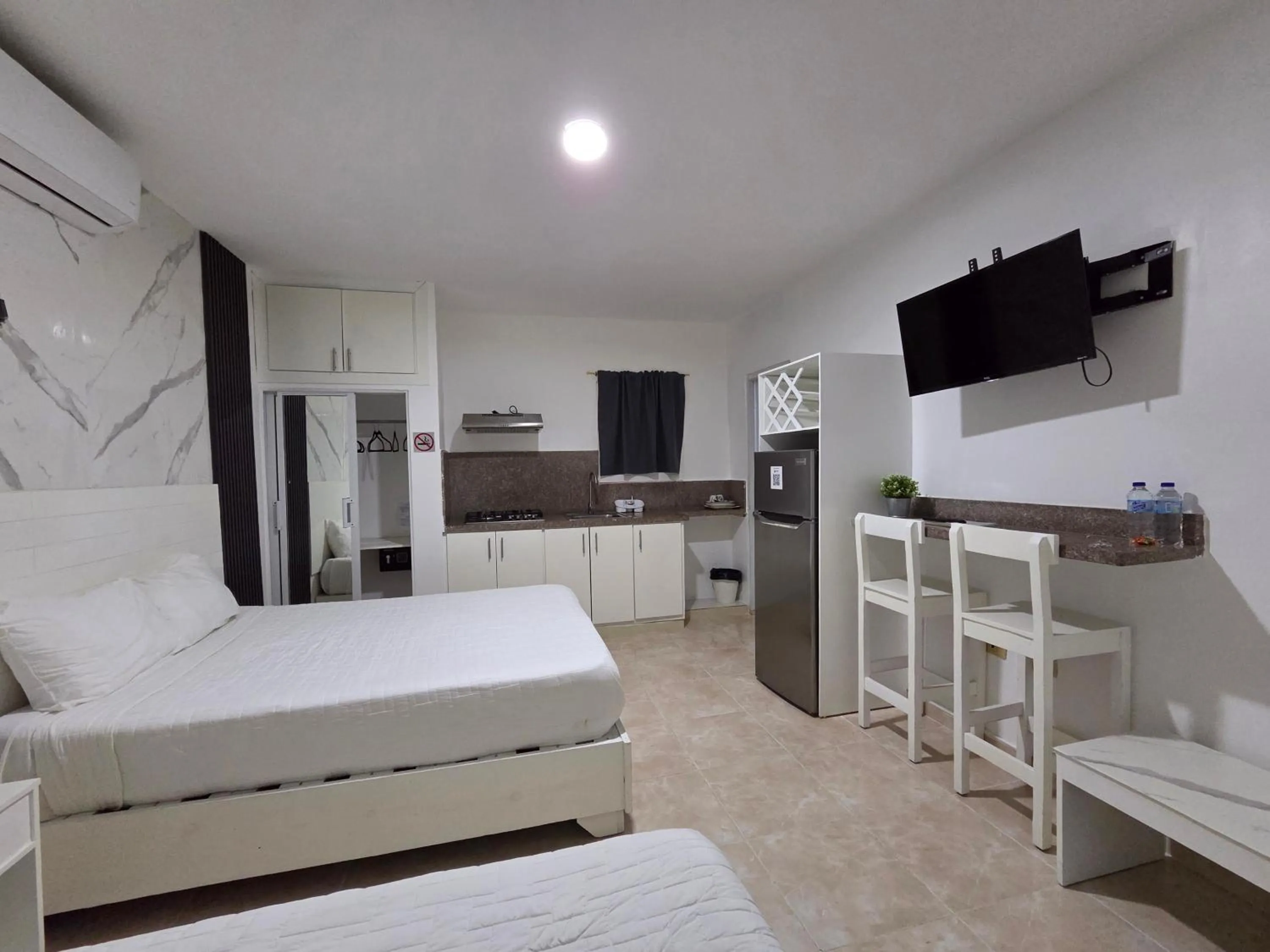 Photo of the whole room, Bed in Costa Love Hotel Aeropuerto