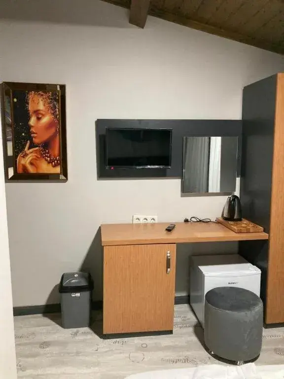 Triple Room in Victorious Hotel Triple Room in Victorious Hotel