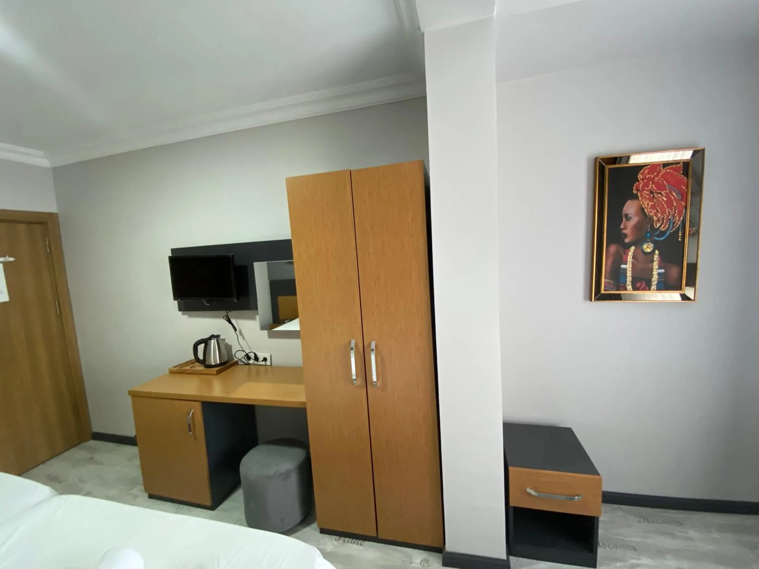 TV and multimedia, Bed in Victorious Hotel