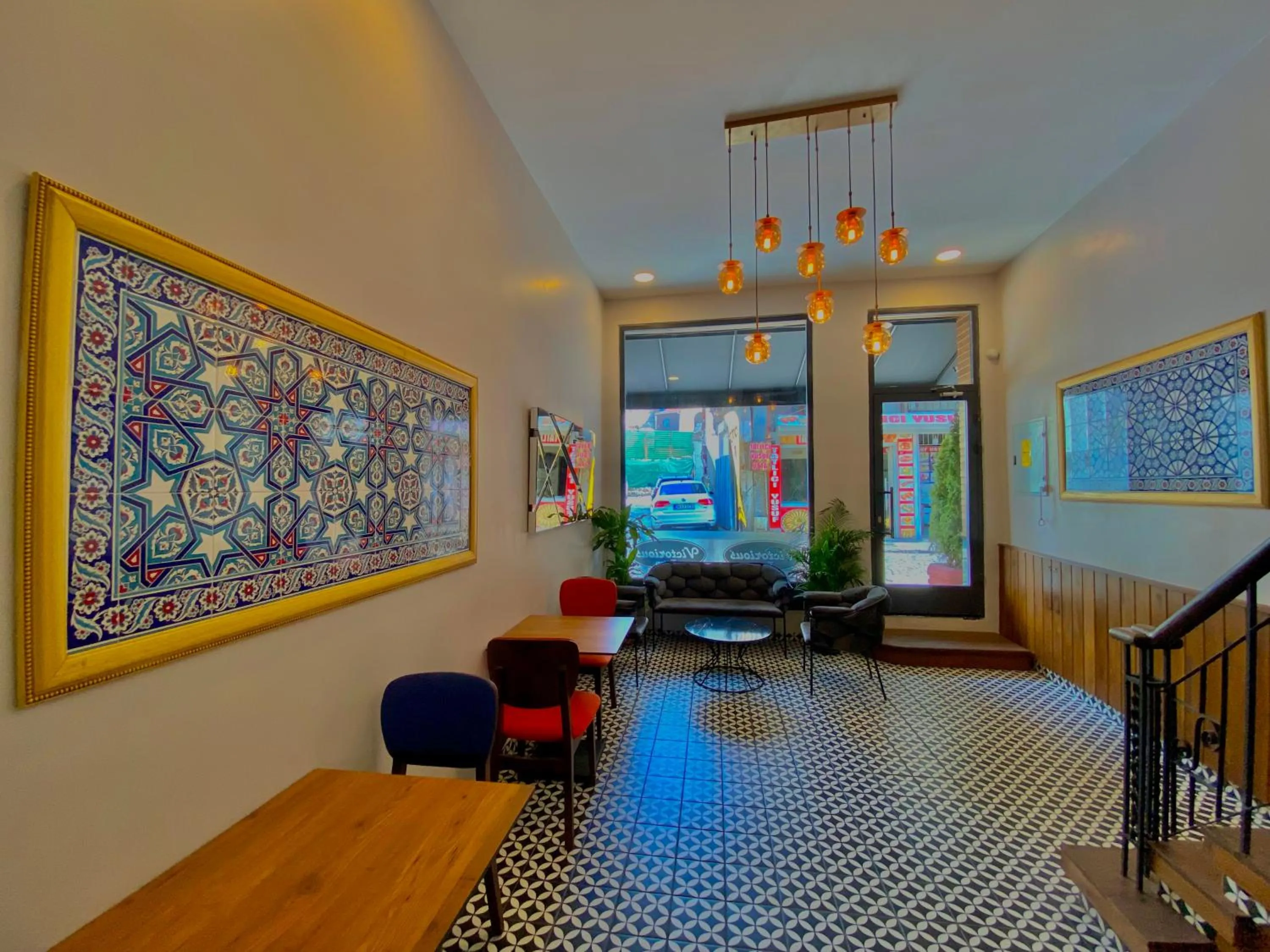 Lobby or reception in Victorious Hotel