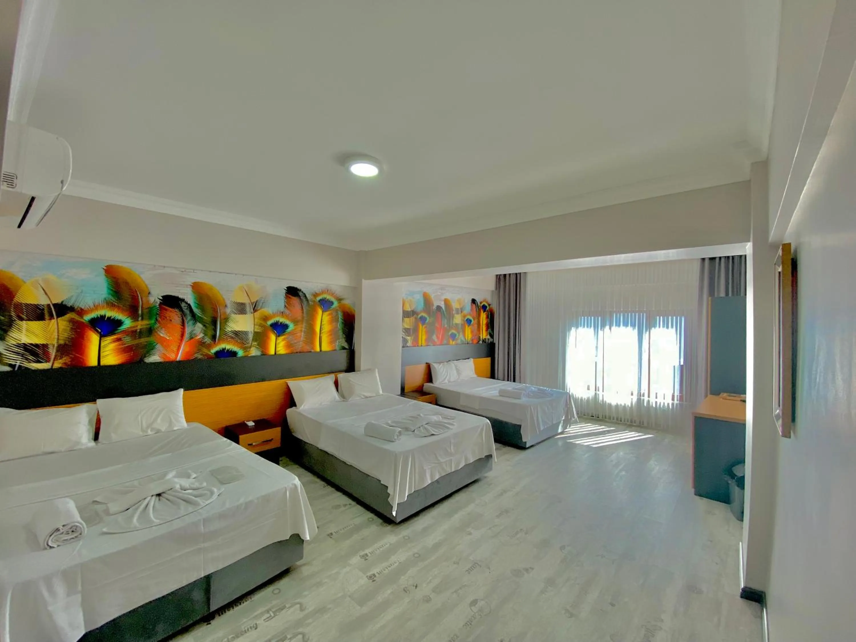 Photo of the whole room, Bed in Victorious Hotel