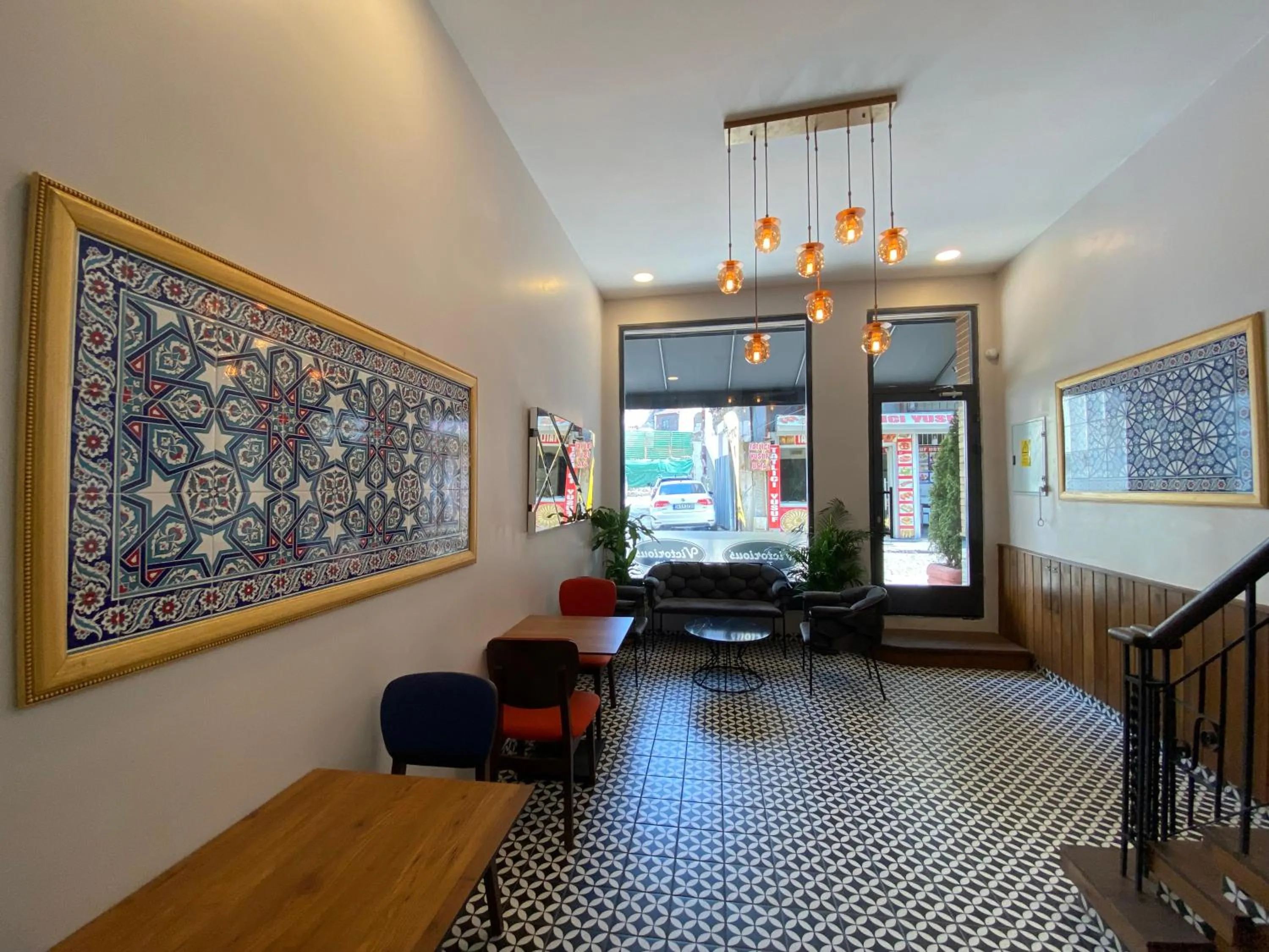 Lobby or reception in Victorious Hotel