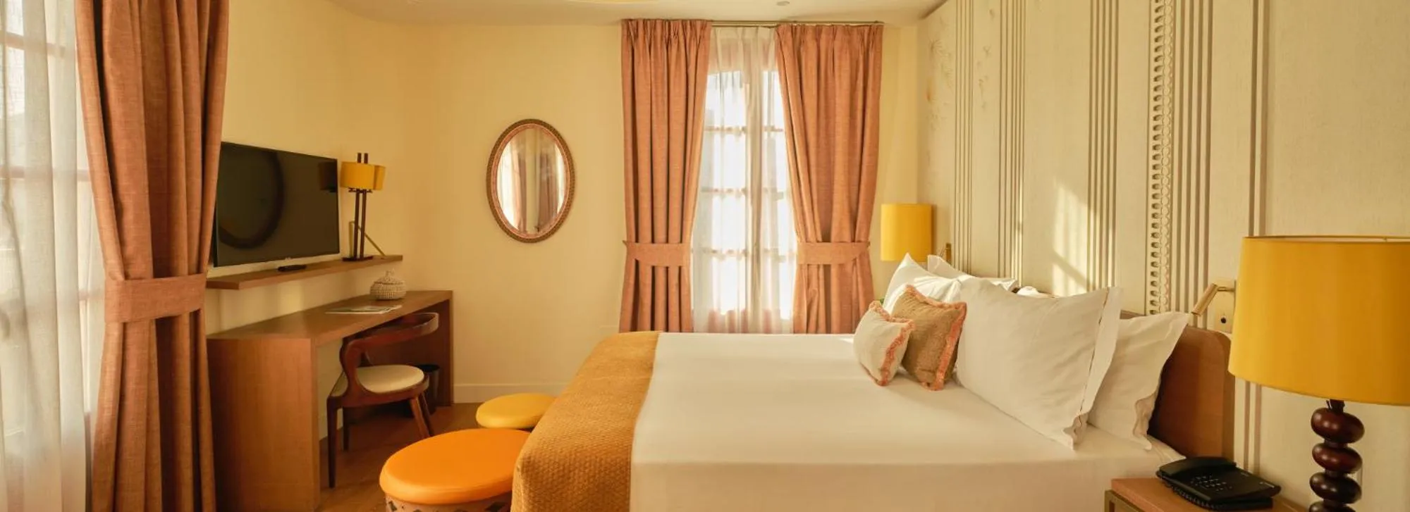 Bed in Hotel El Pilar Andalucia