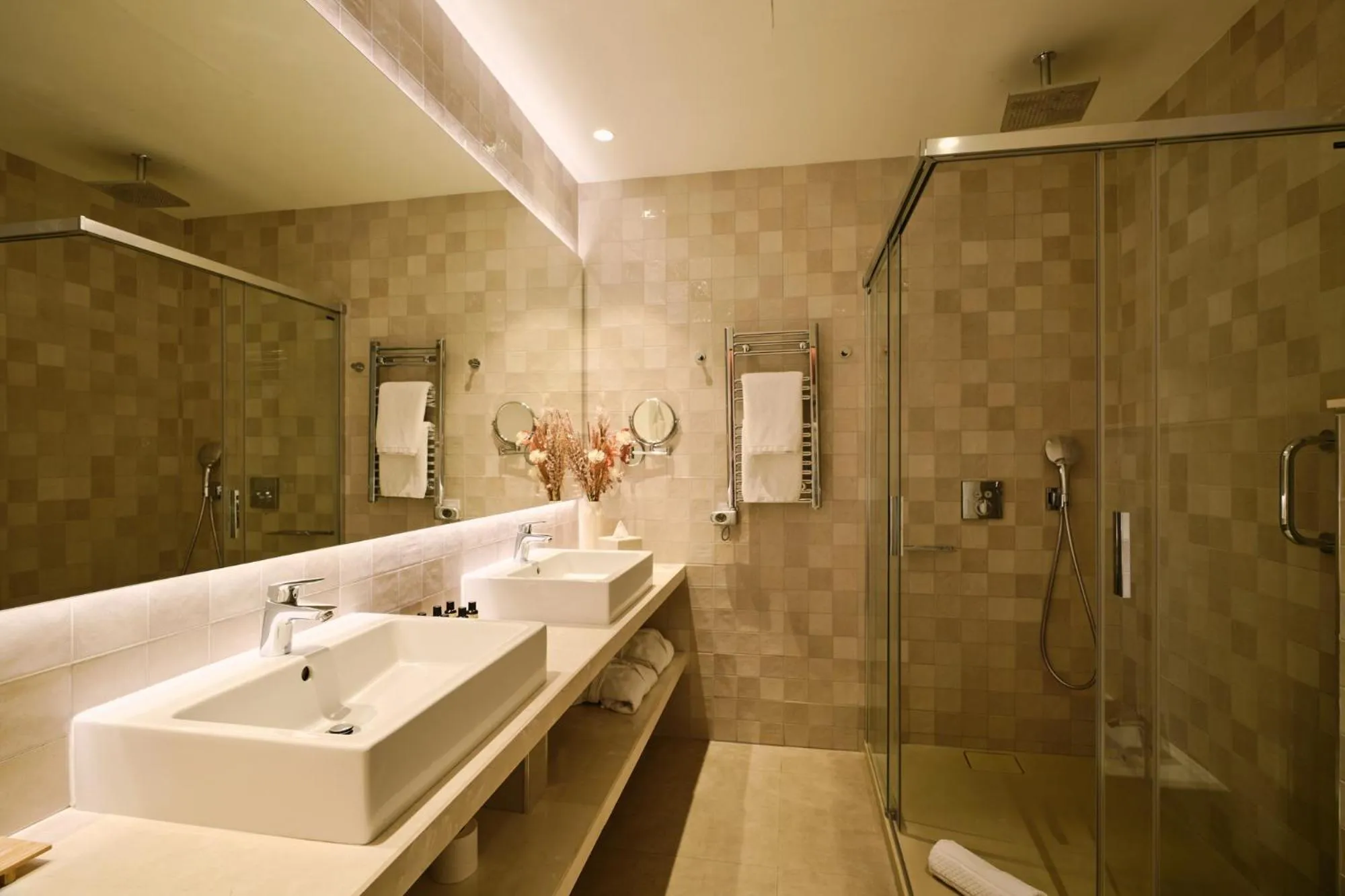 Shower in Hotel El Pilar Andalucia