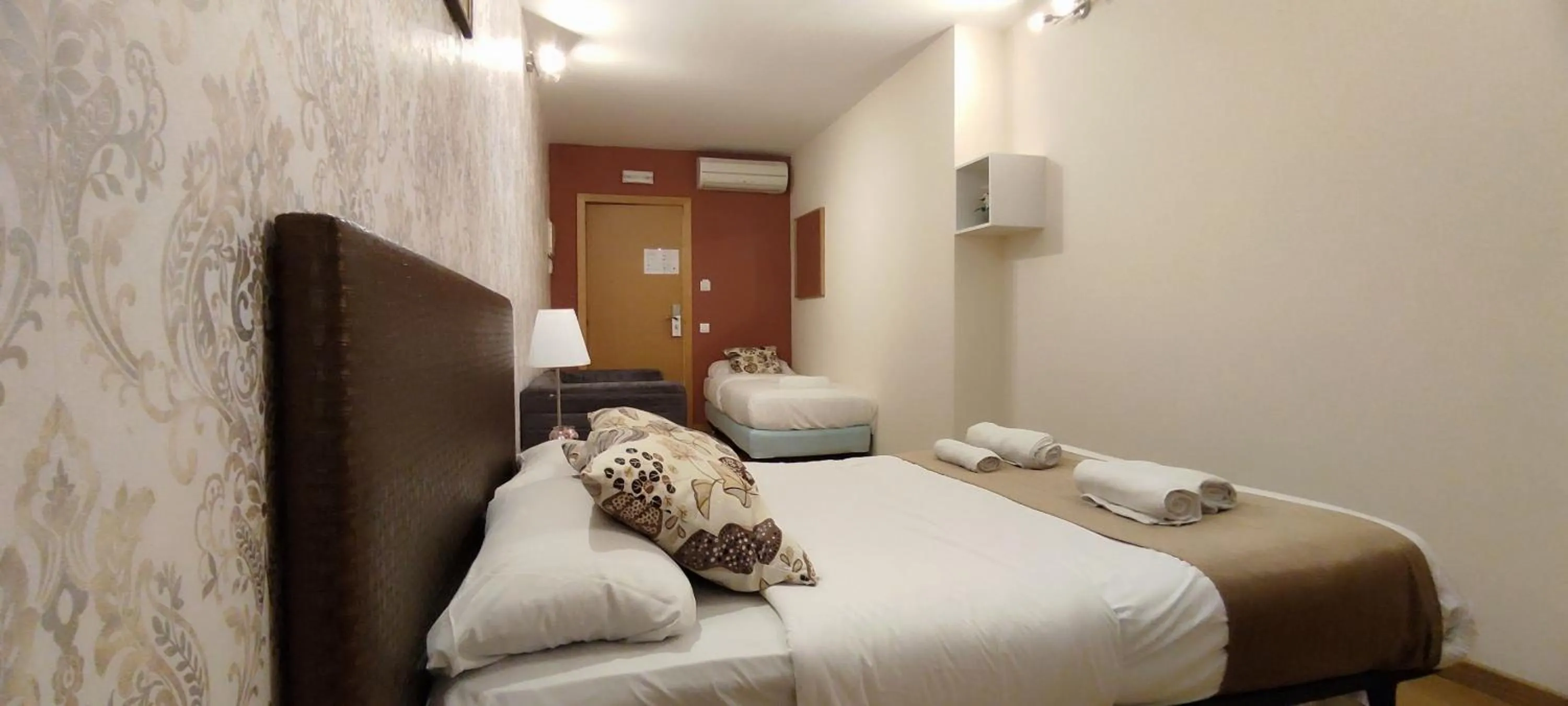 Bedroom, Bed in Guest House Barcelona Bruc