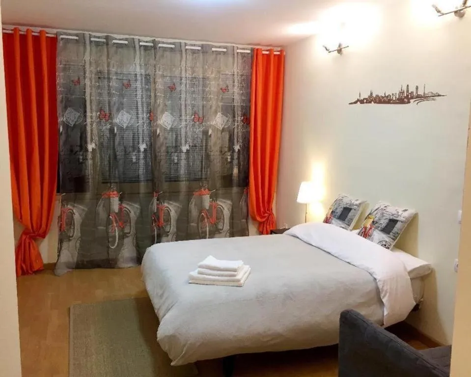 Bed in Guest House Barcelona Bruc