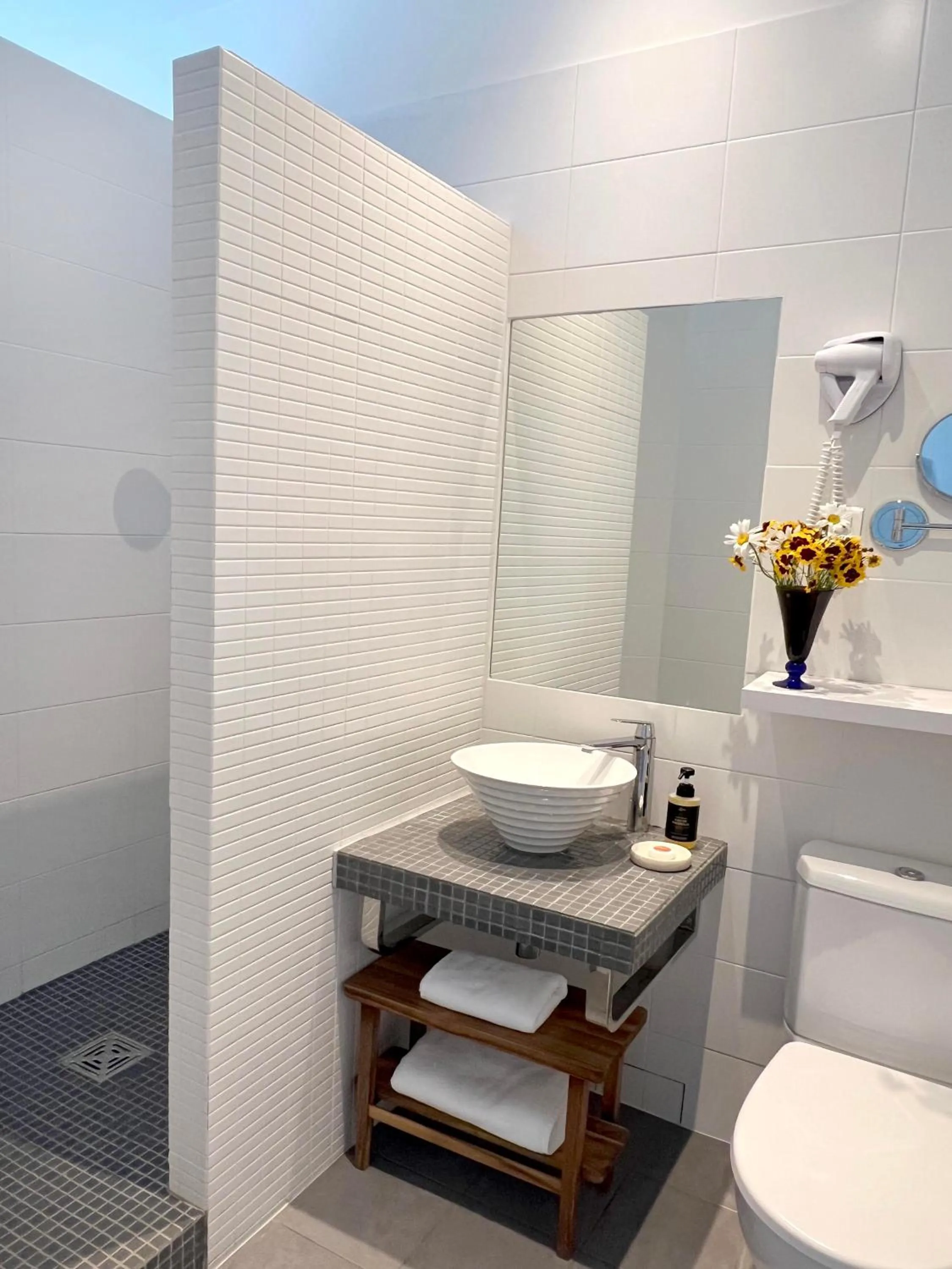 Bathroom in Hôtel Bristol Pau