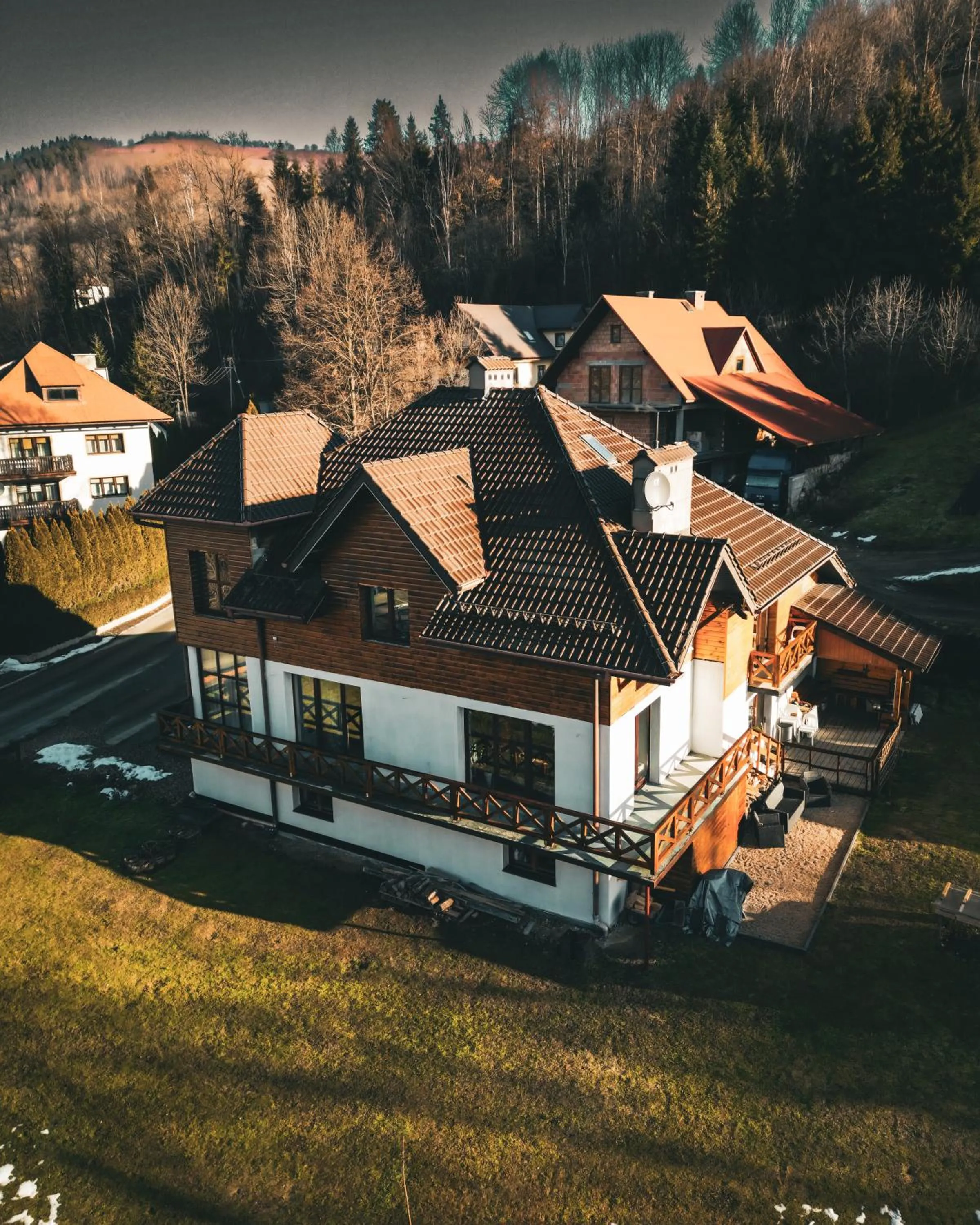 Property building in B&B Emarik