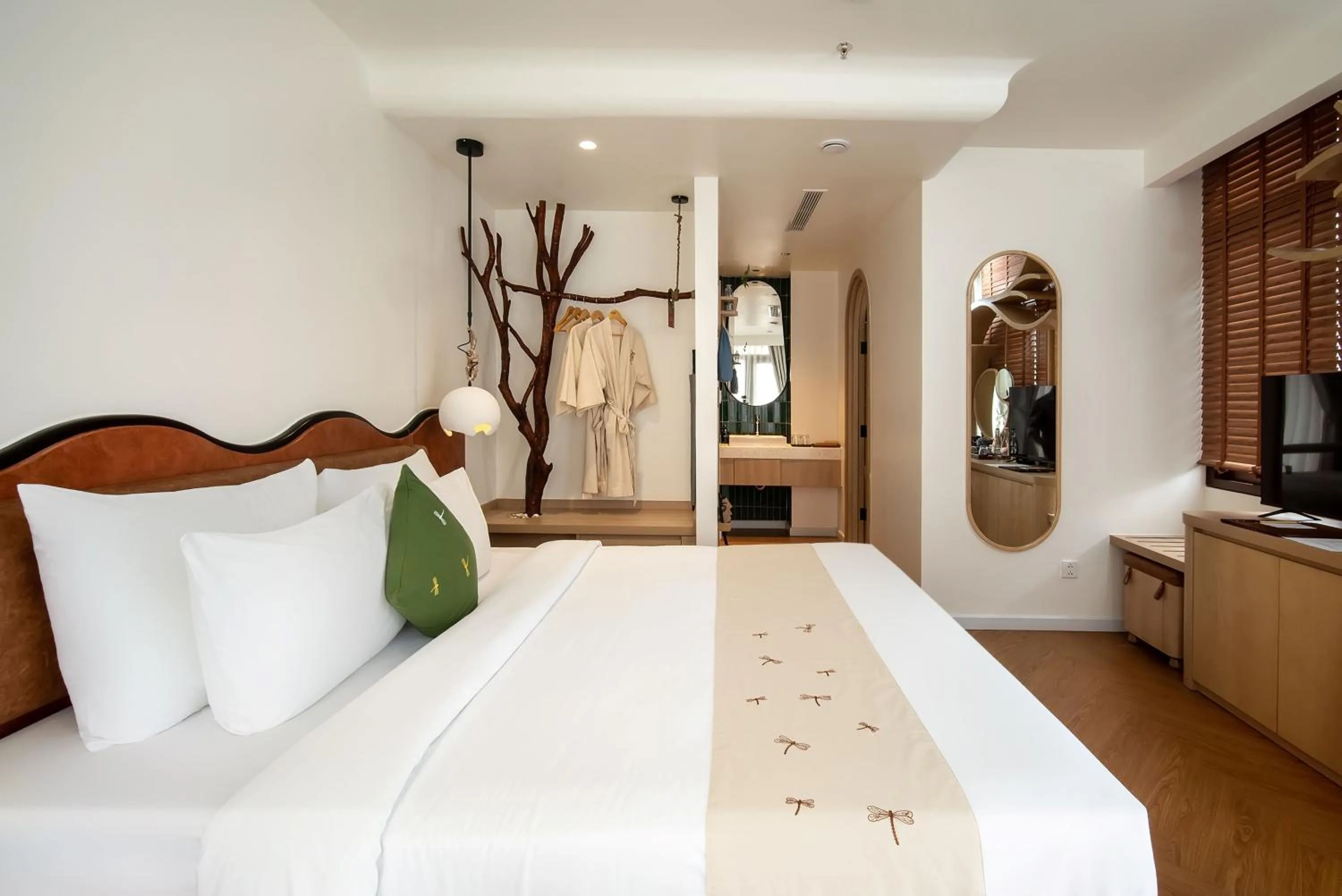 Bed in Me Saigon Boutique Hotel