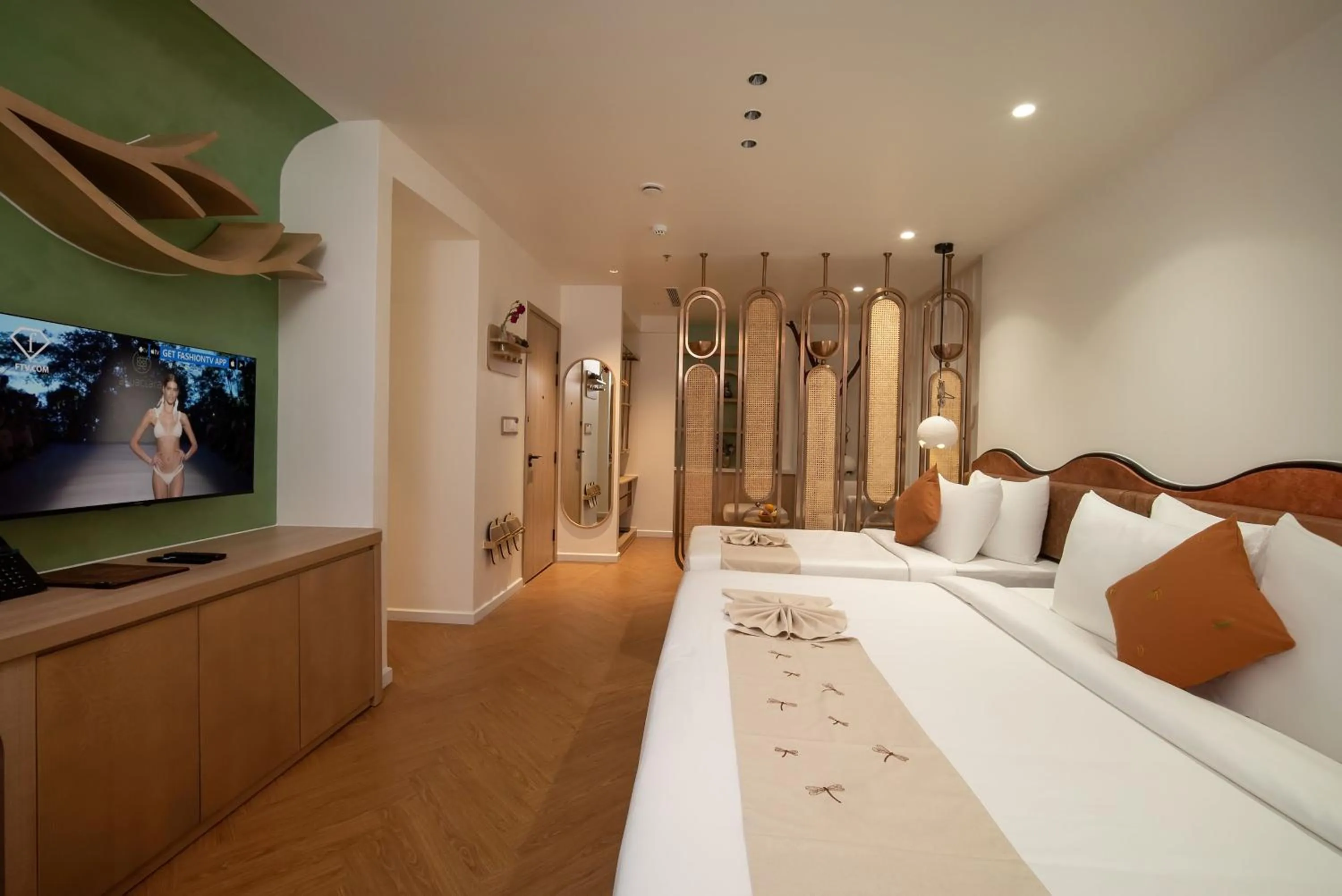 Bed in Me Saigon Boutique Hotel