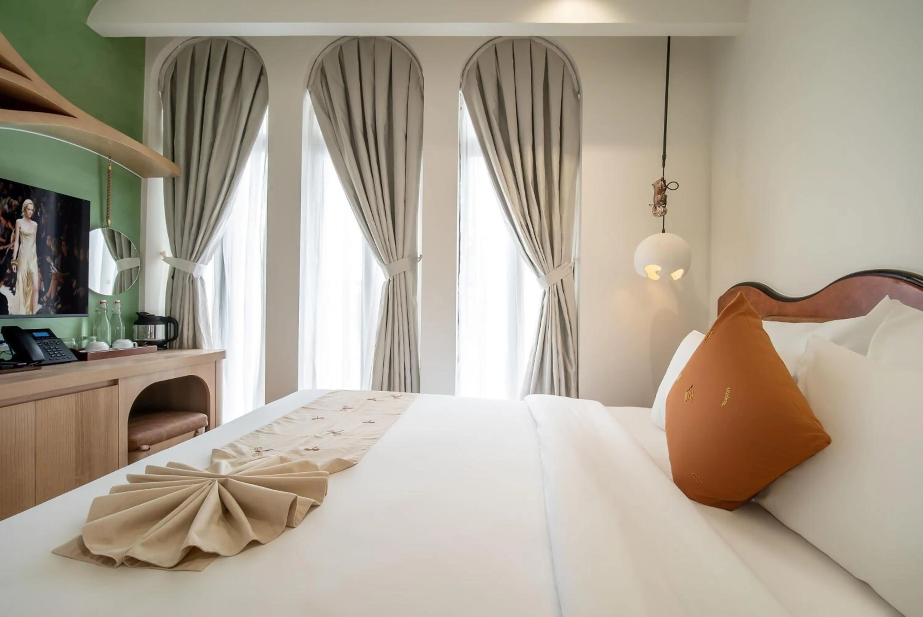 Bed in Me Saigon Boutique Hotel