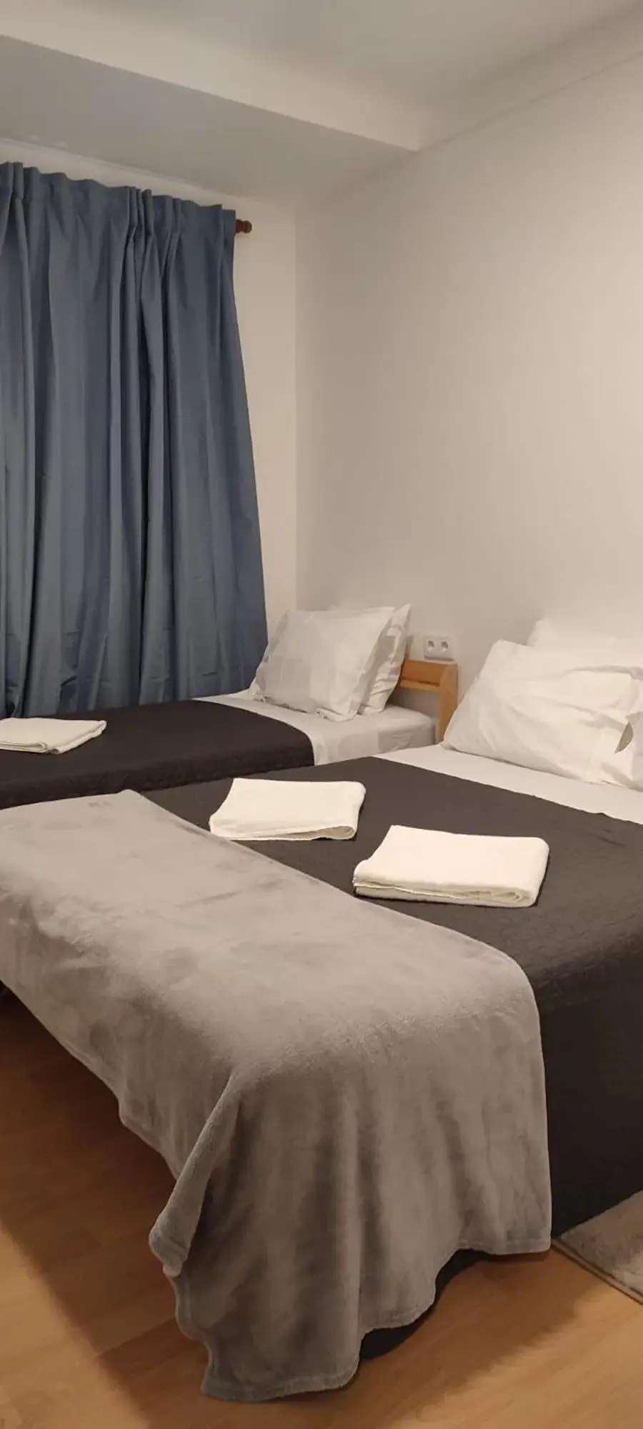 Triple Room with Private External Bathroom in Habtiar Guest House Triple Room with Private External Bathroom in Habtiar Guest House