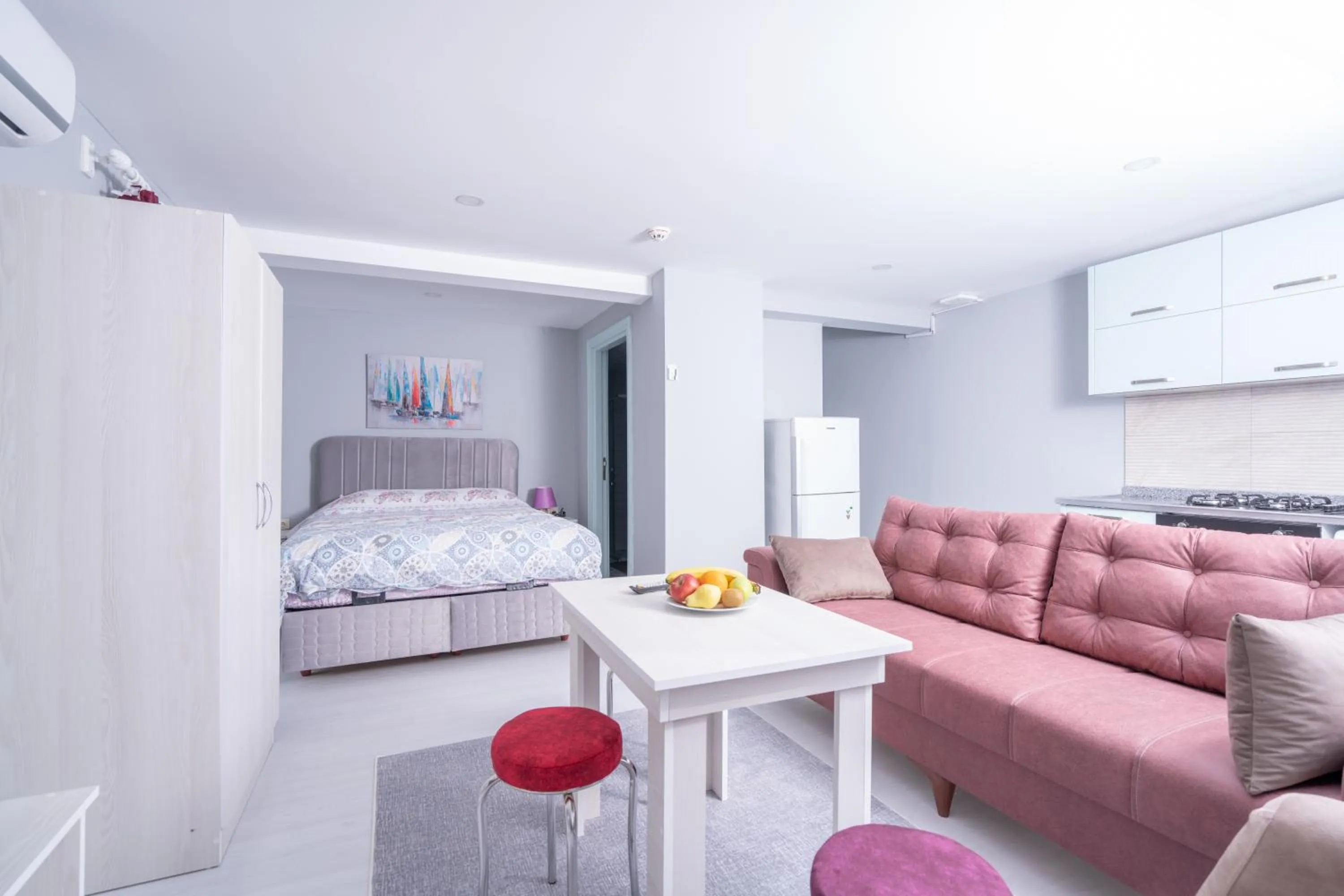 Living room, Bed in Home Mood Apart Hotel