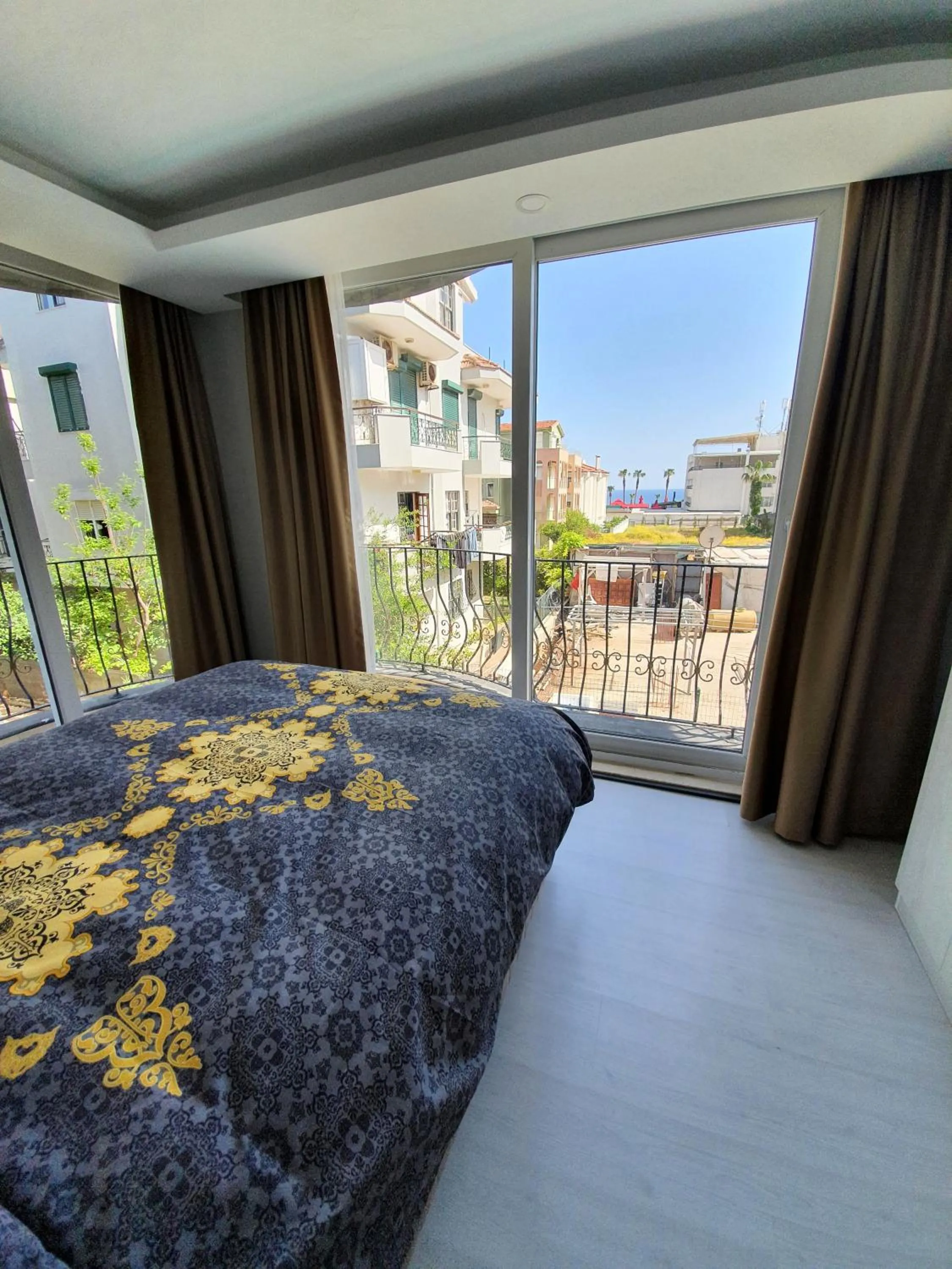 Balcony/Terrace, Bed in Home Mood Apart Hotel