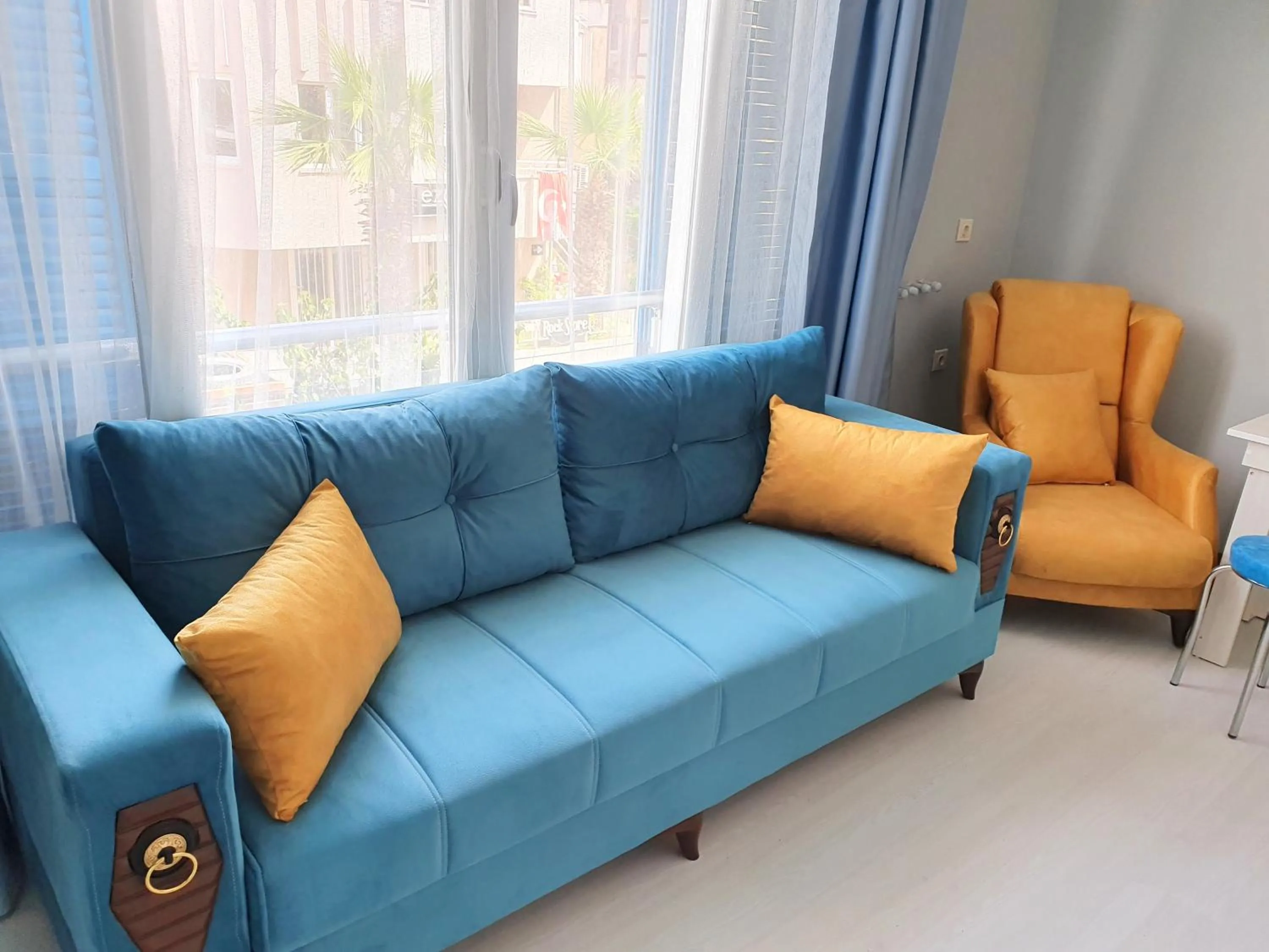 Seating area in Home Mood Apart Hotel