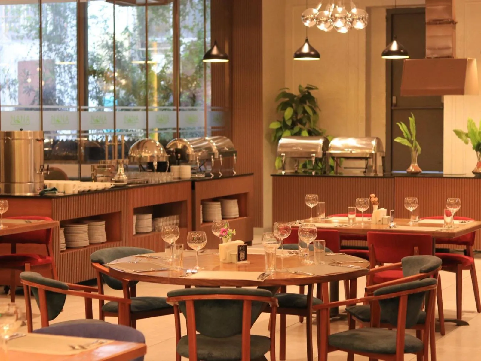 Restaurant/places to eat in Grand Midway Hotel