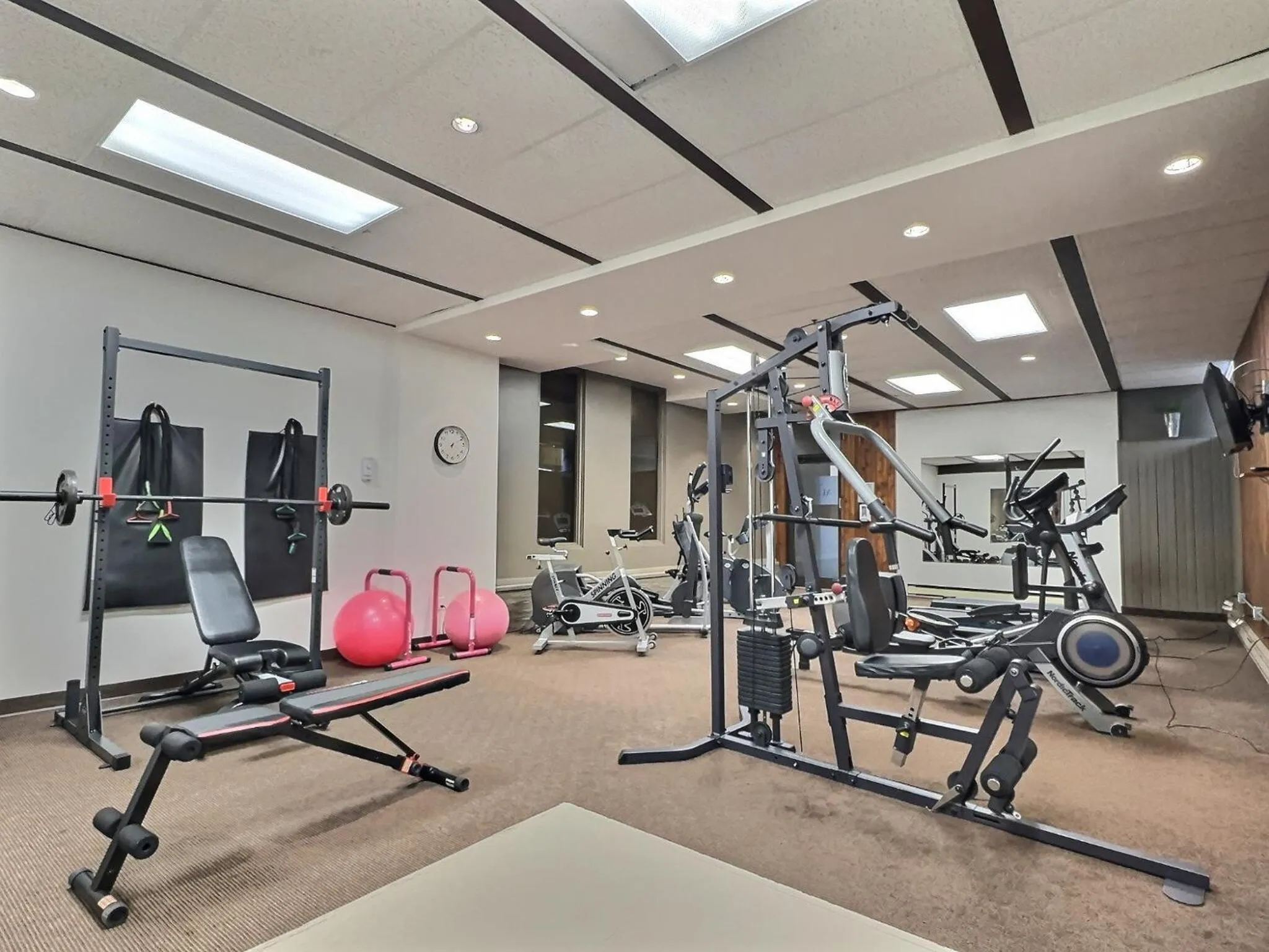 Fitness centre/facilities in Quality Inn Rouyn-Noranda