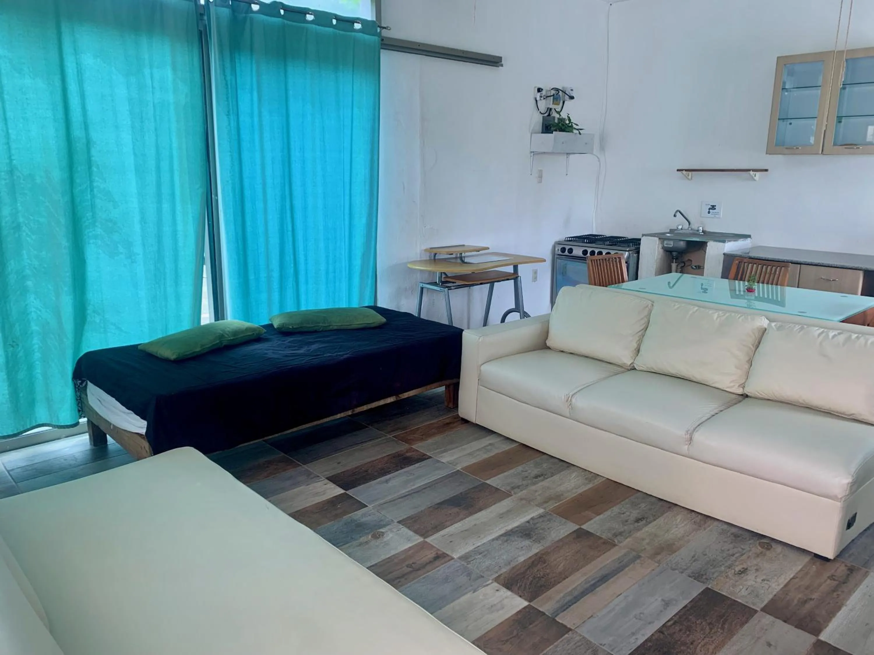 Photo of the whole room in Casa Borush by Ecoplaneta