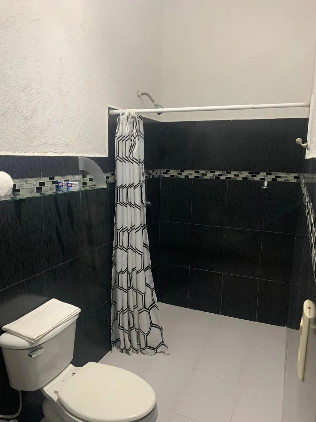 Shower in Casa Borush by Ecoplaneta