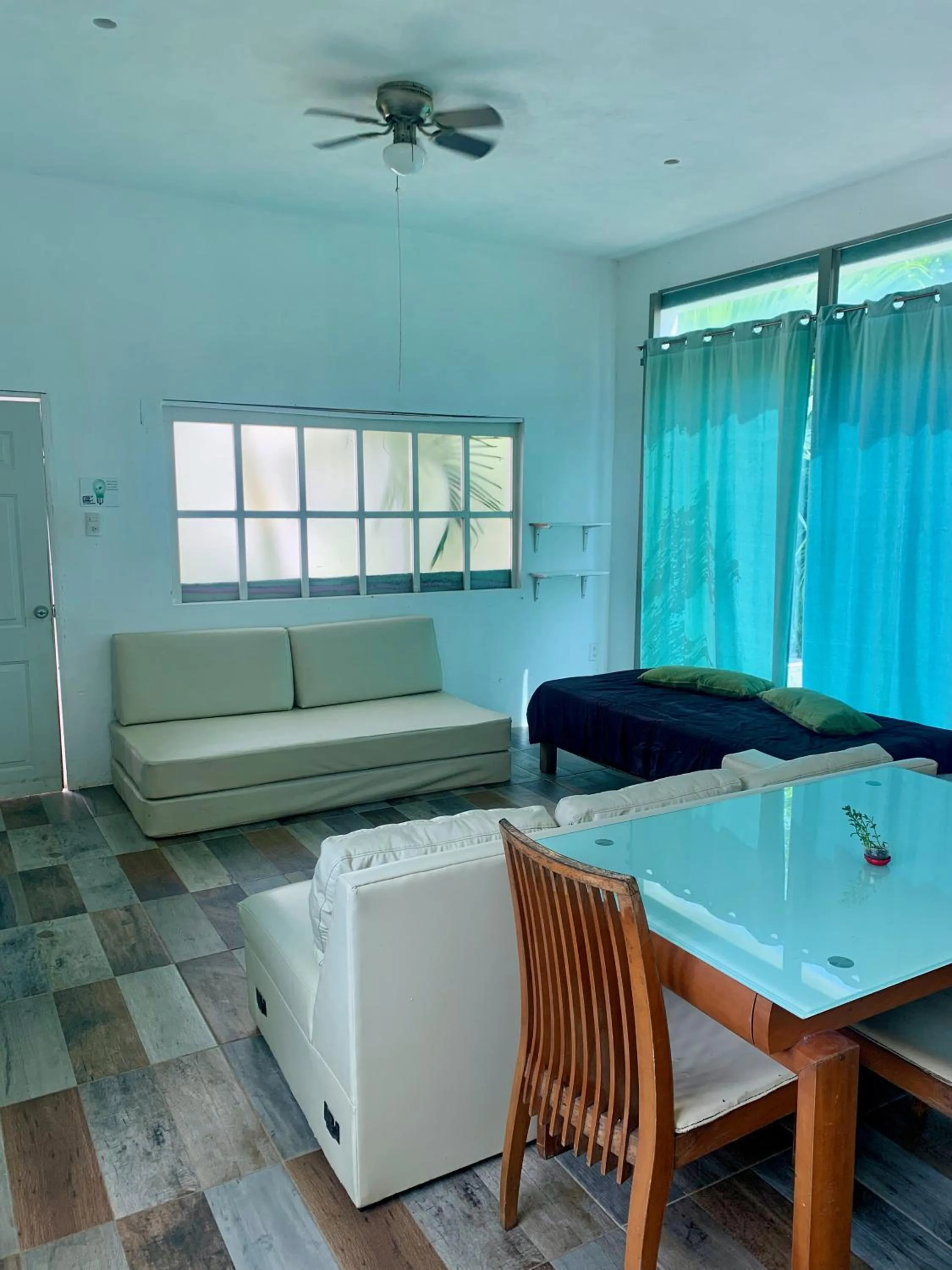 Photo of the whole room in Casa Borush by Ecoplaneta