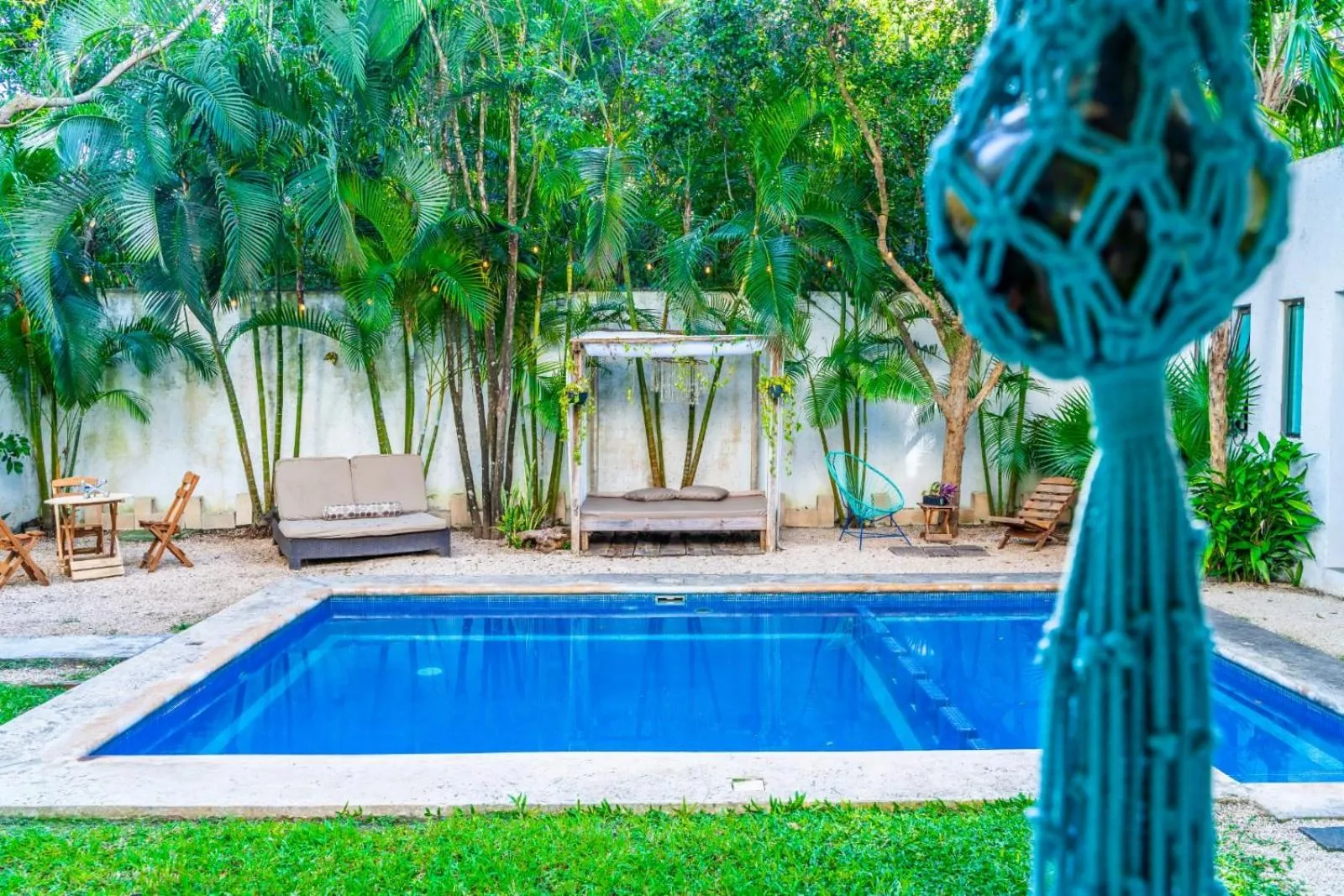 Garden in Casa Borush by Ecoplaneta