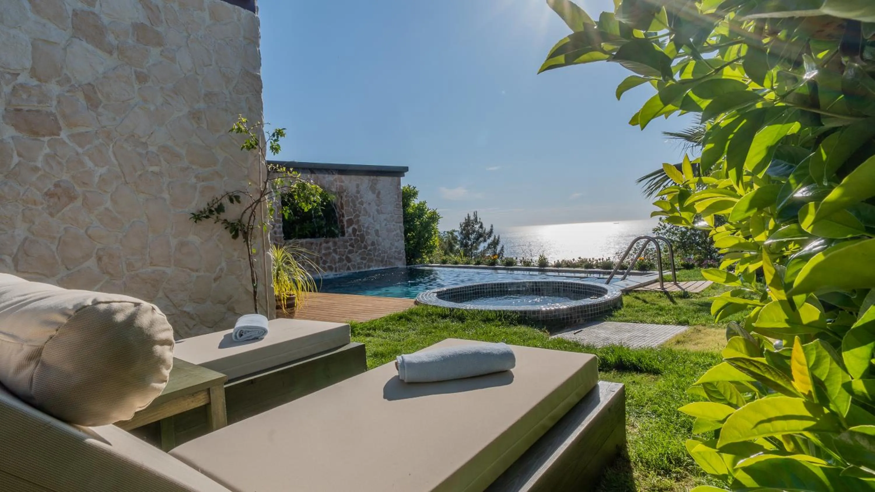 Patio in Vista Del Amor Faralya