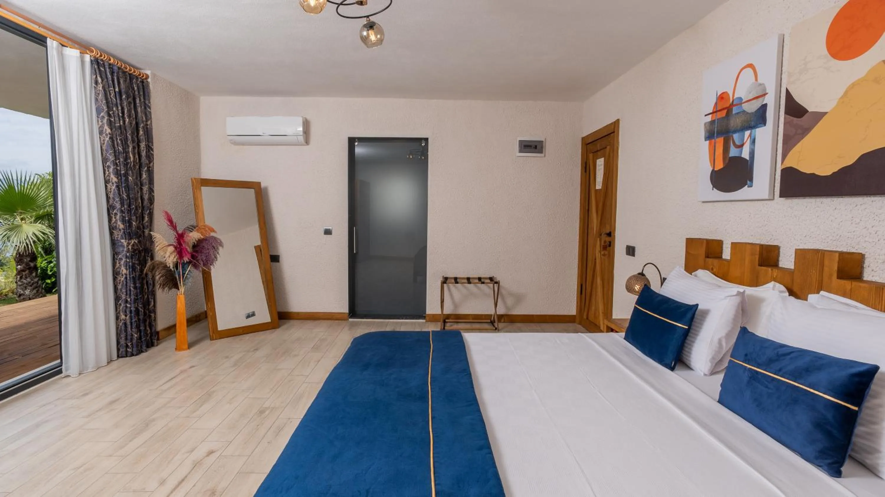 Photo of the whole room, Bed in Vista Del Amor Faralya