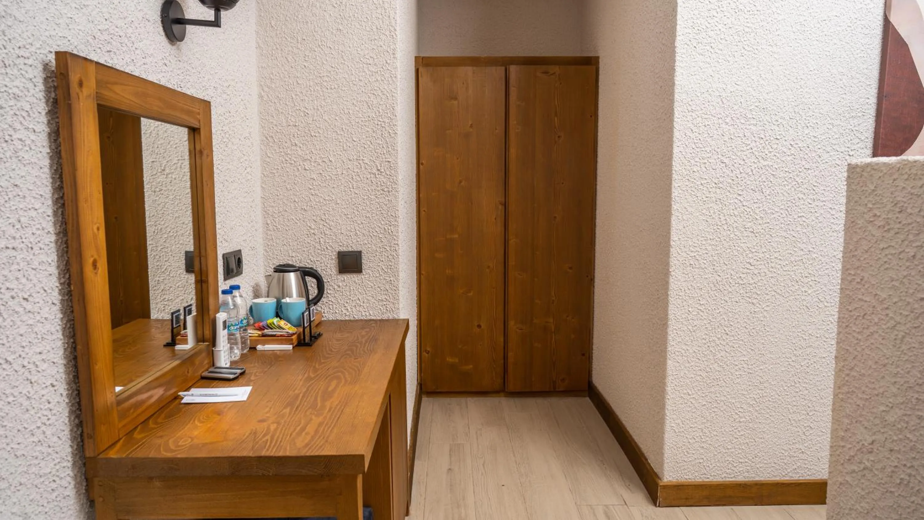 wardrobe in Vista Del Amor Faralya