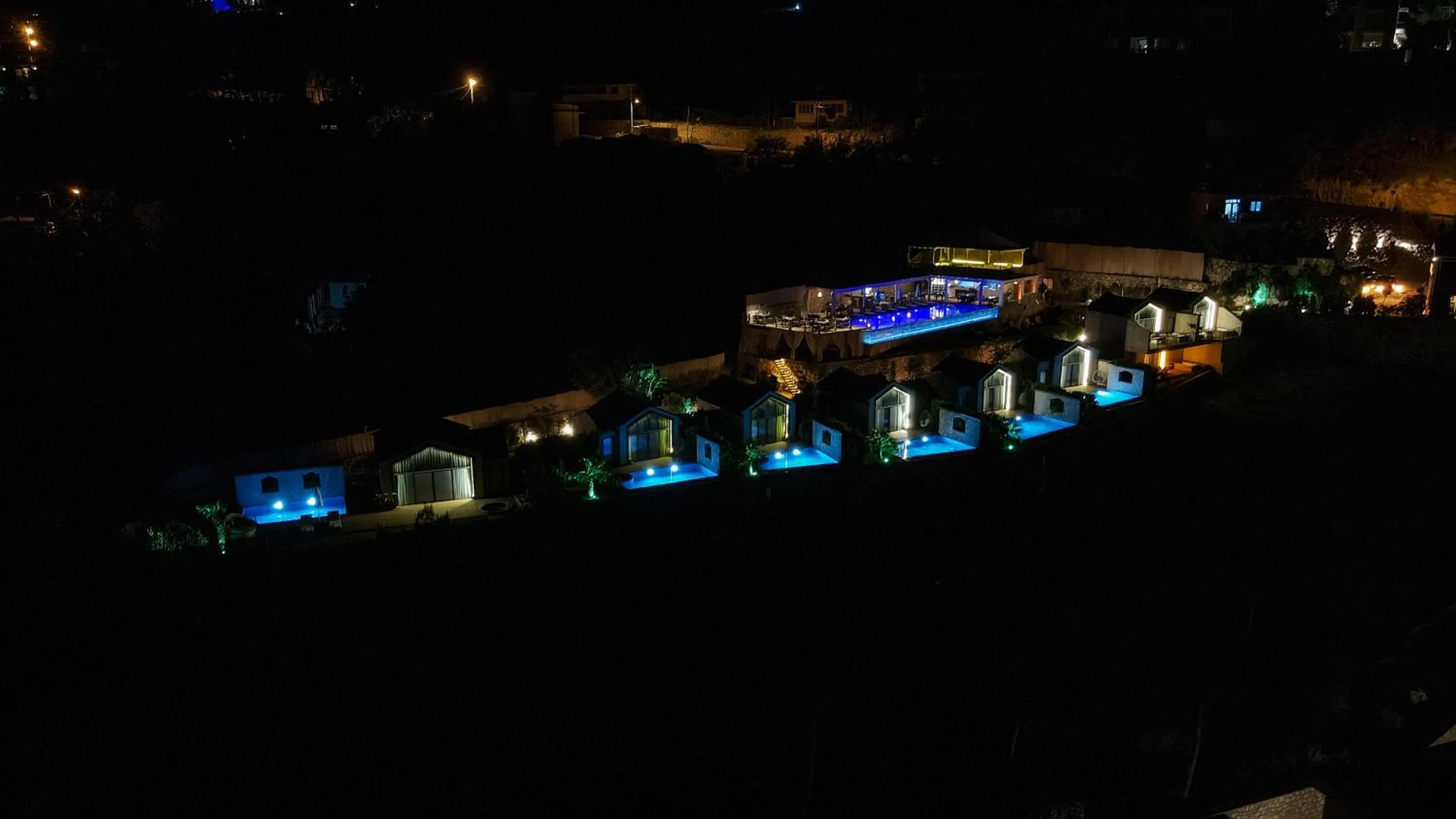 Night in Vista Del Amor Faralya