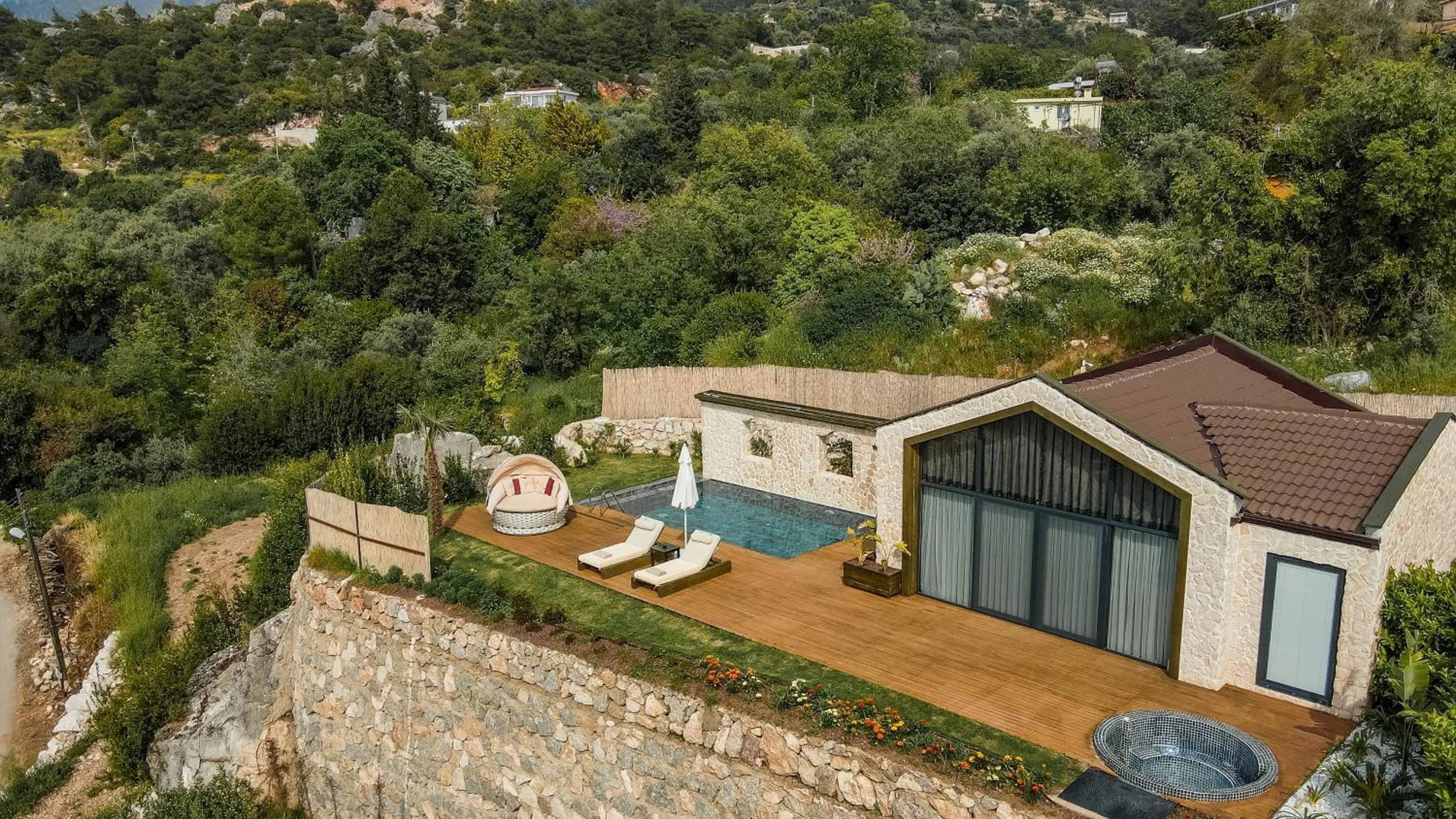 Photo of the whole room in Vista Del Amor Faralya