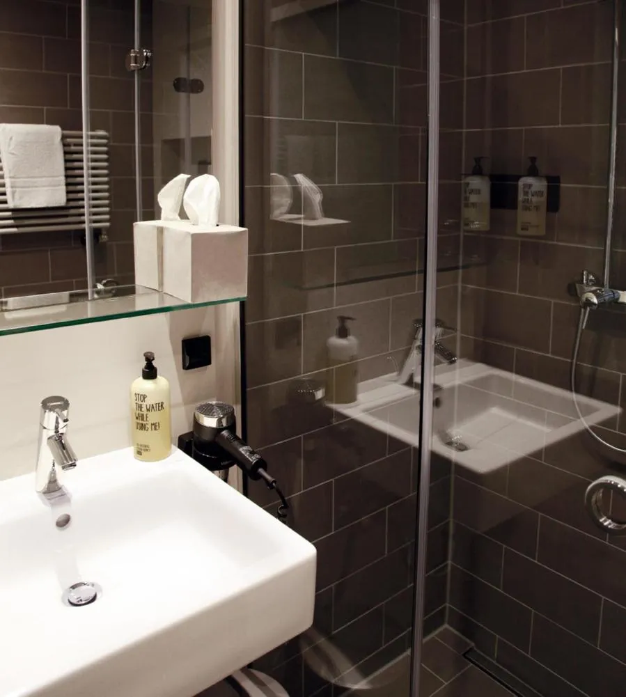 Bathroom in Hotel Stadt Balingen