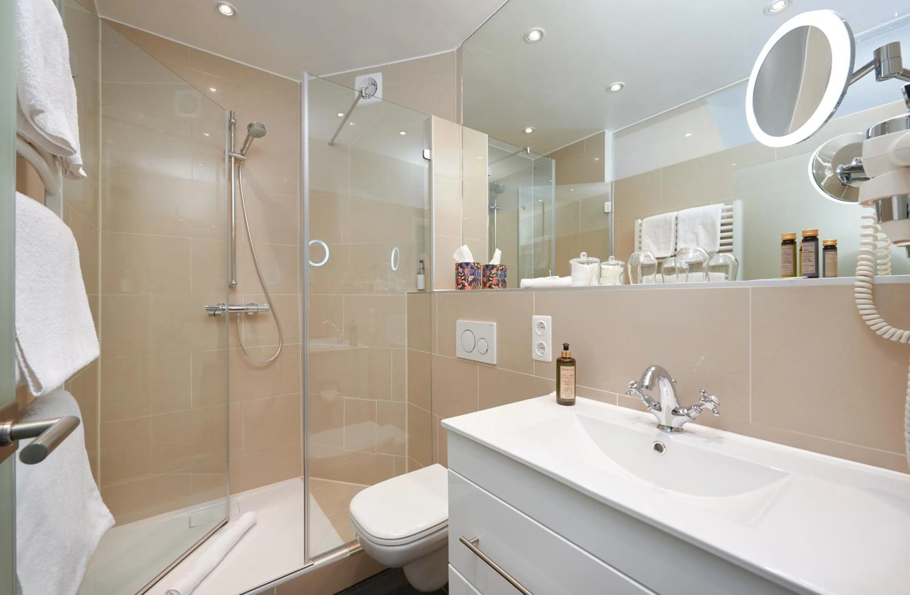 Shower in Design-Boutique Hotel Vosteen