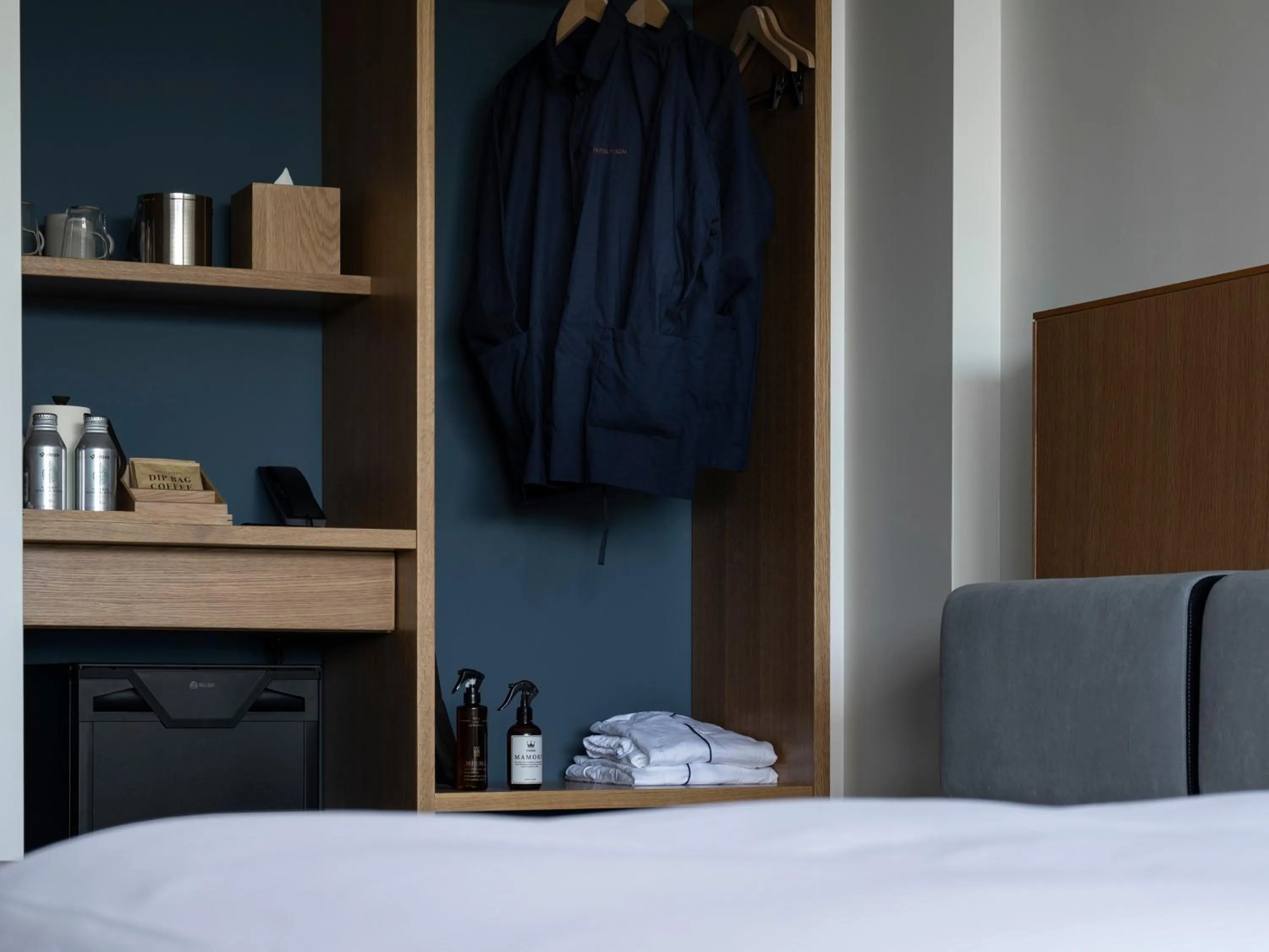 Photo of the whole room, Bed in Hotel Vison