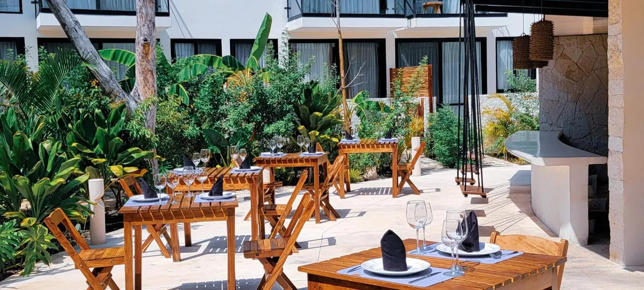 Restaurant/places to eat in The Waves Tulum by BNB Experience Restaurant/places to eat in The Waves Tulum by BNB Experience