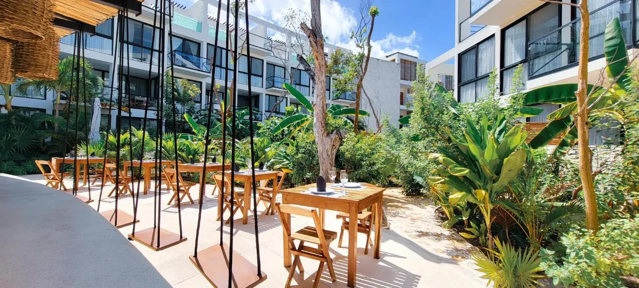 Restaurant/places to eat in The Waves Tulum by BNB Experience Restaurant/places to eat in The Waves Tulum by BNB Experience