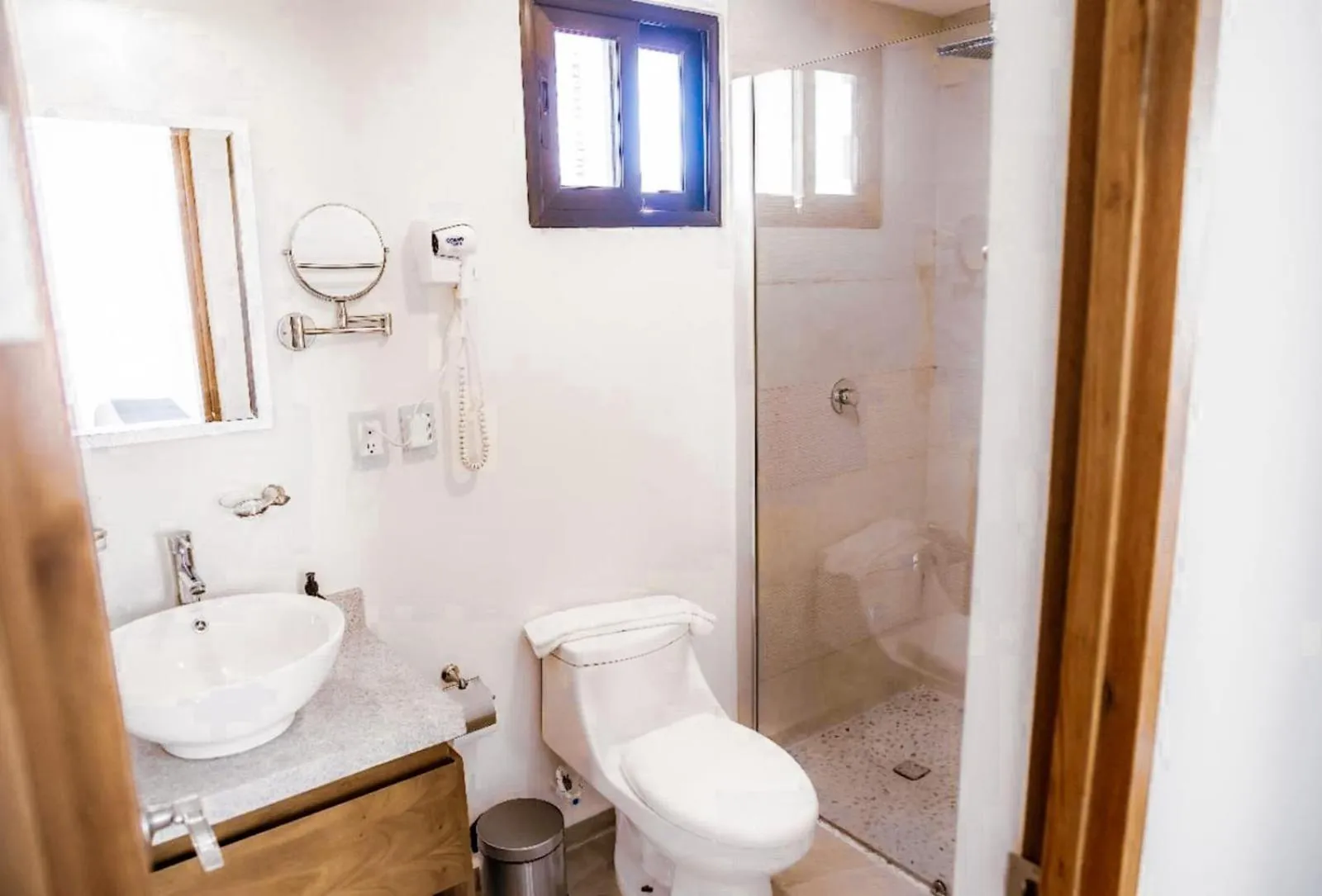 Shower in The Waves Tulum by BNB Experience