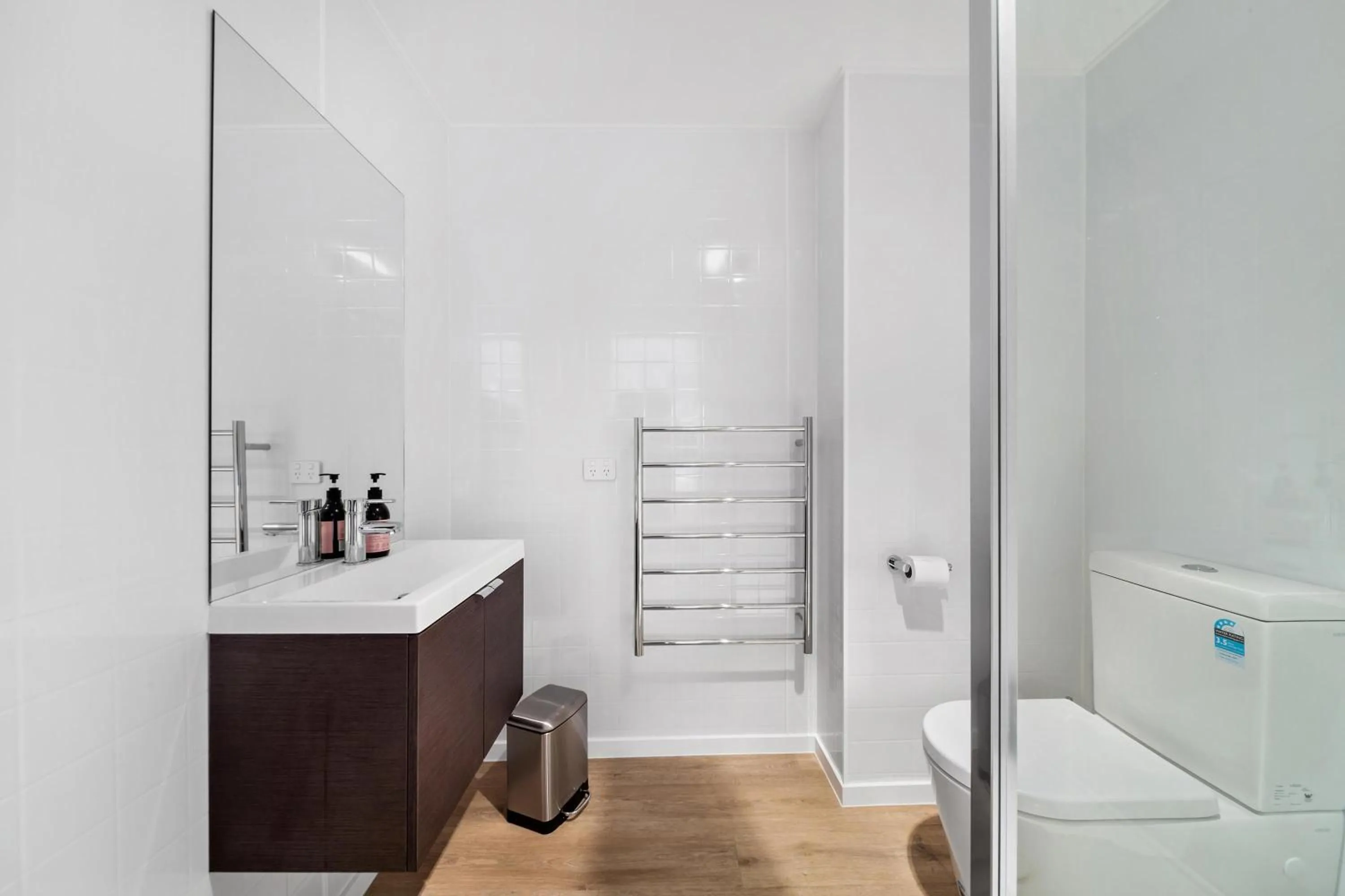 Bathroom in 2 Bed 2 Bathroom Brand New Paradise 8 mins to CBD