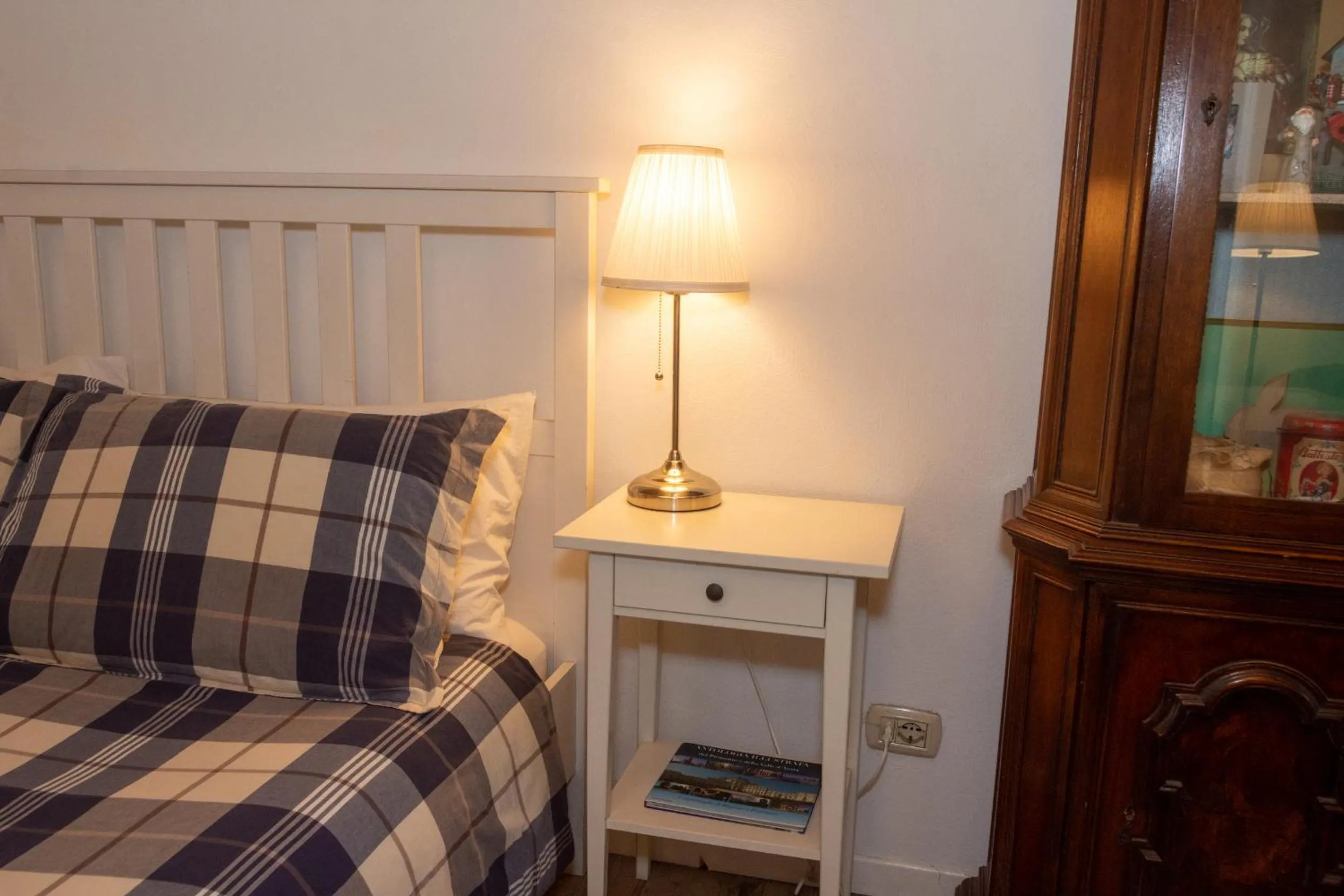 Bed in Medieval Hamlet Malpertus