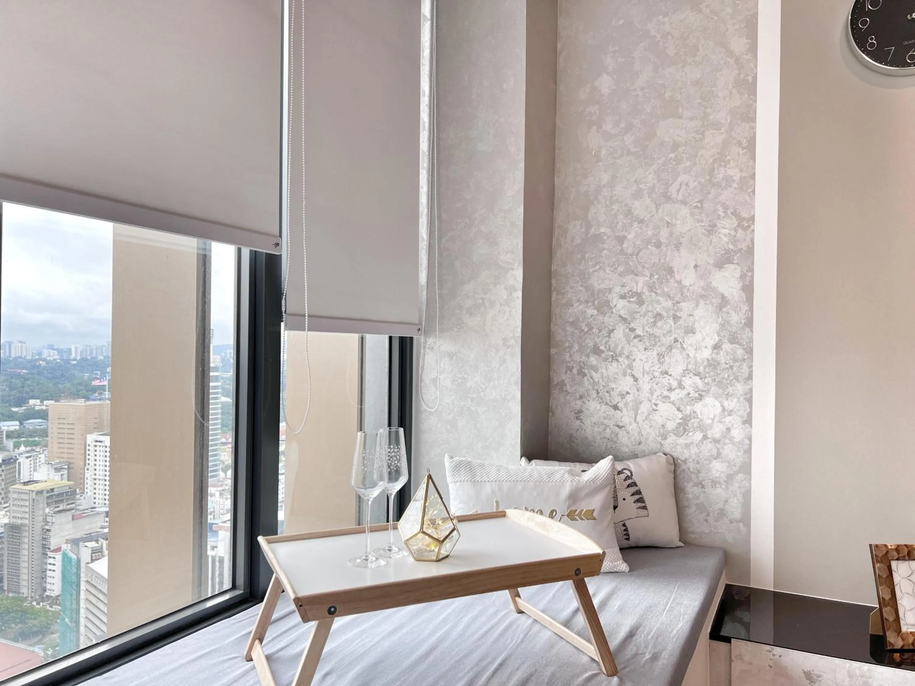 Ceylonz Suites by Living Signature