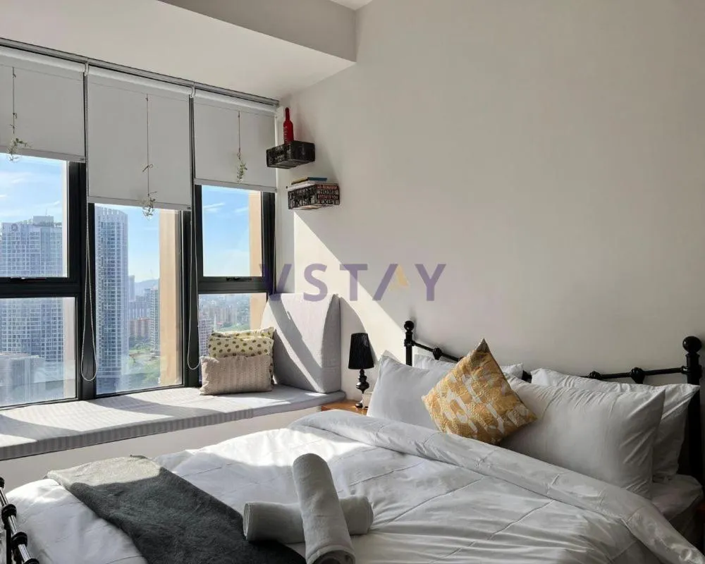 Bed in Ceylonz Suites by Living Signature