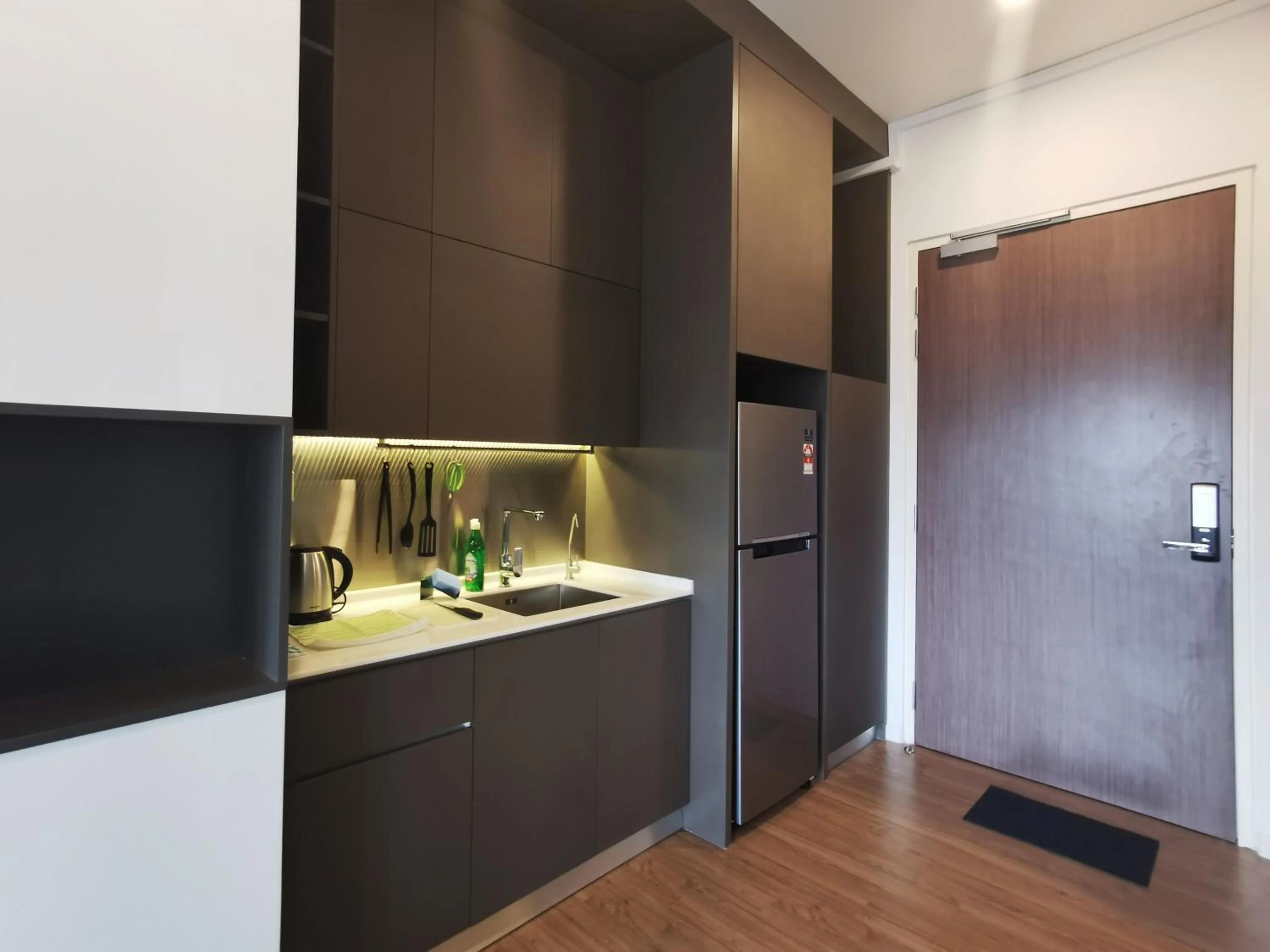 Ceylonz Suites by Living Signature