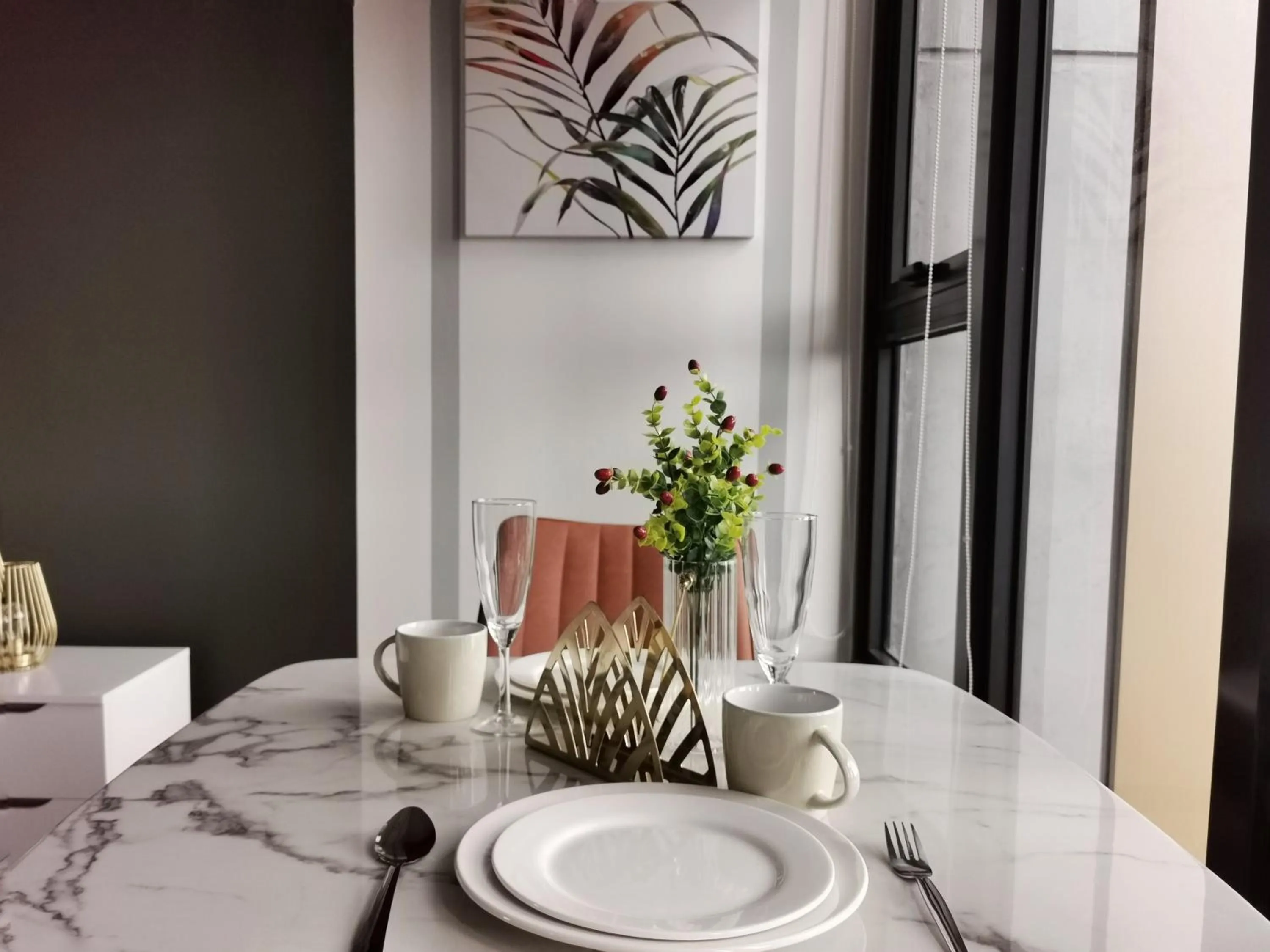 Ceylonz Suites by Living Signature