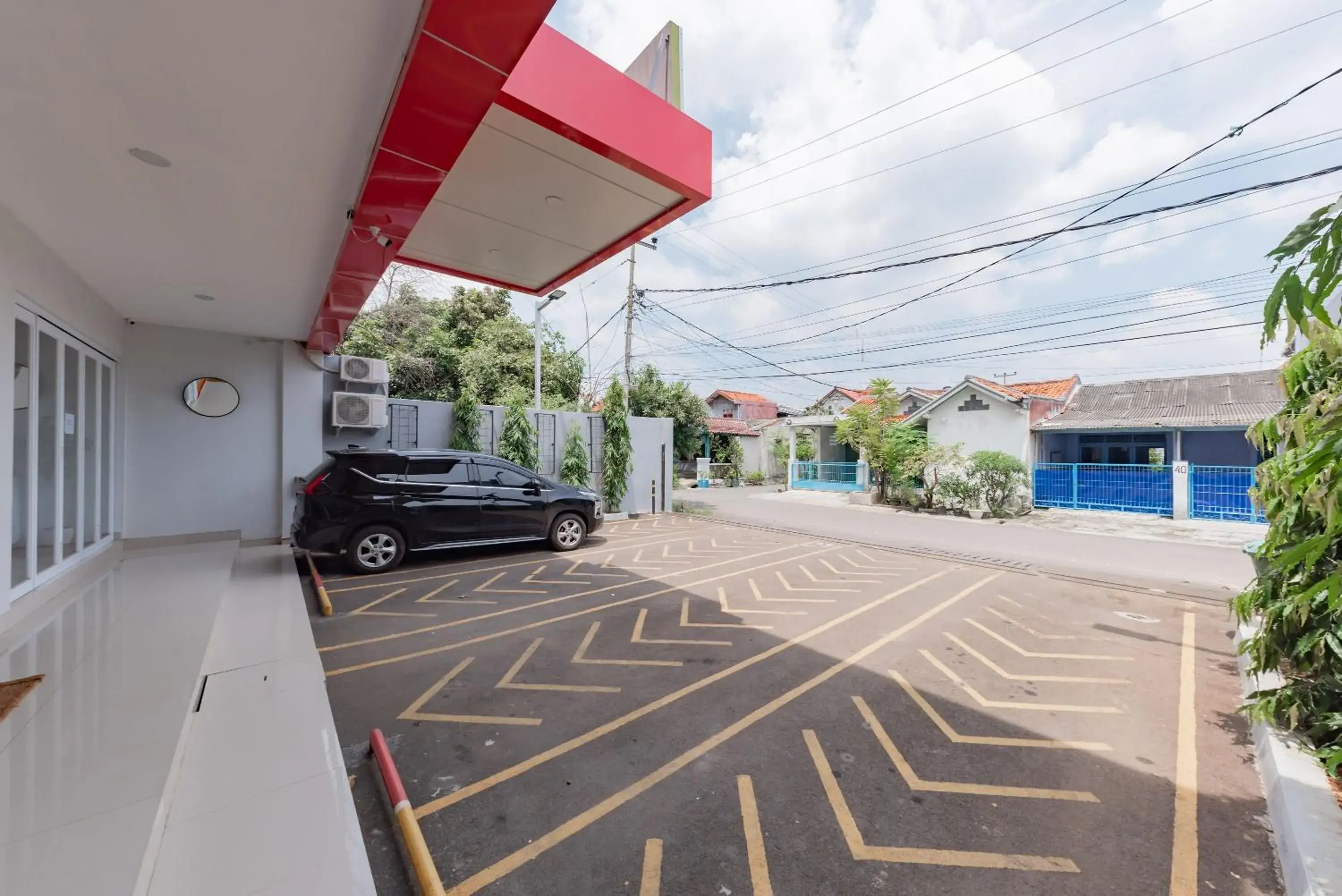 Property building in RedDoorz Syariah near DPRD Kabupaten Subang Property building in RedDoorz Syariah near DPRD Kabupaten Subang