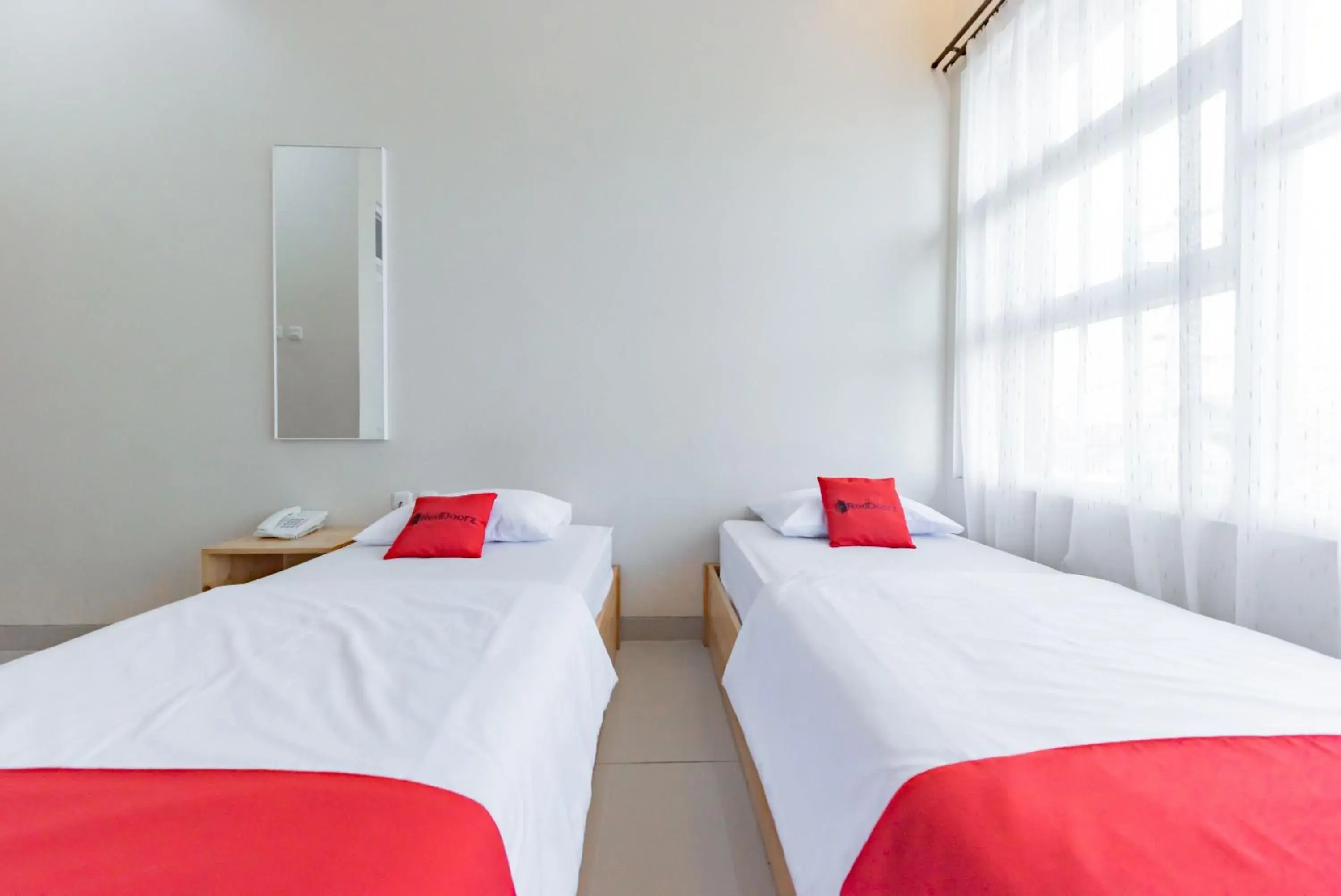 Bedroom, Bed in RedDoorz Syariah near DPRD Kabupaten Subang Bedroom, Bed in RedDoorz Syariah near DPRD Kabupaten Subang