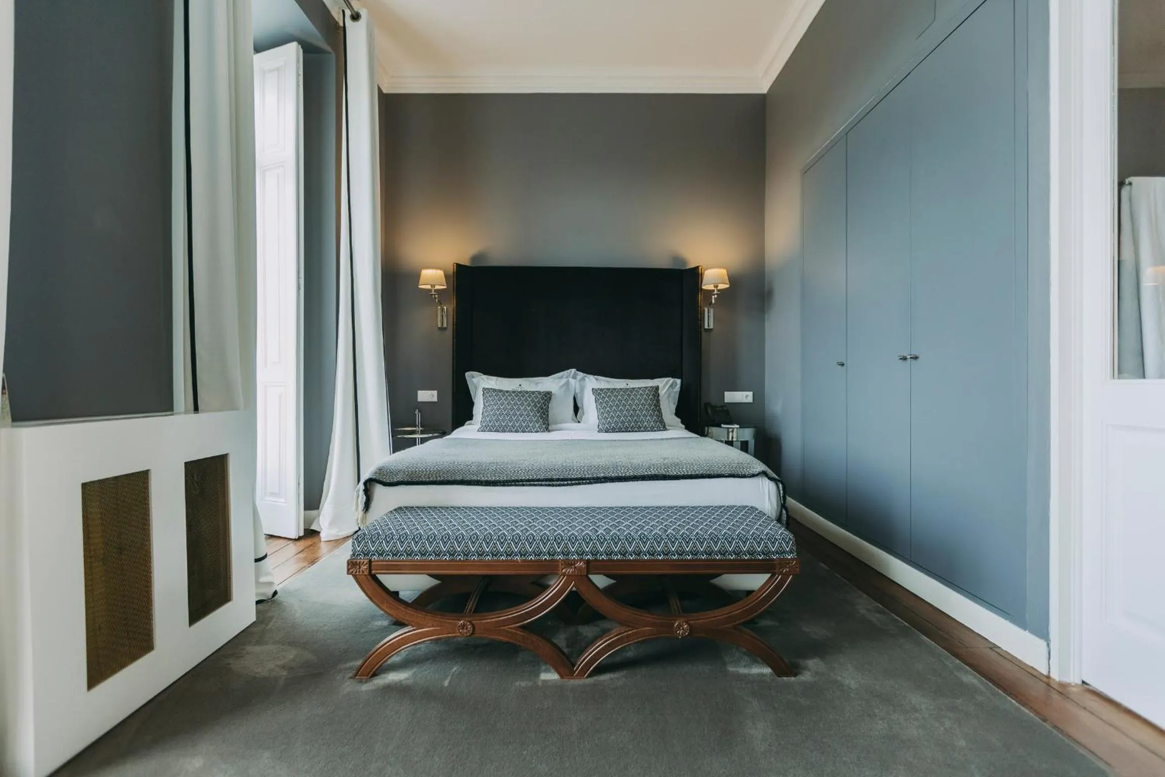 Bedroom, Bed in Torel Palace Lisbon