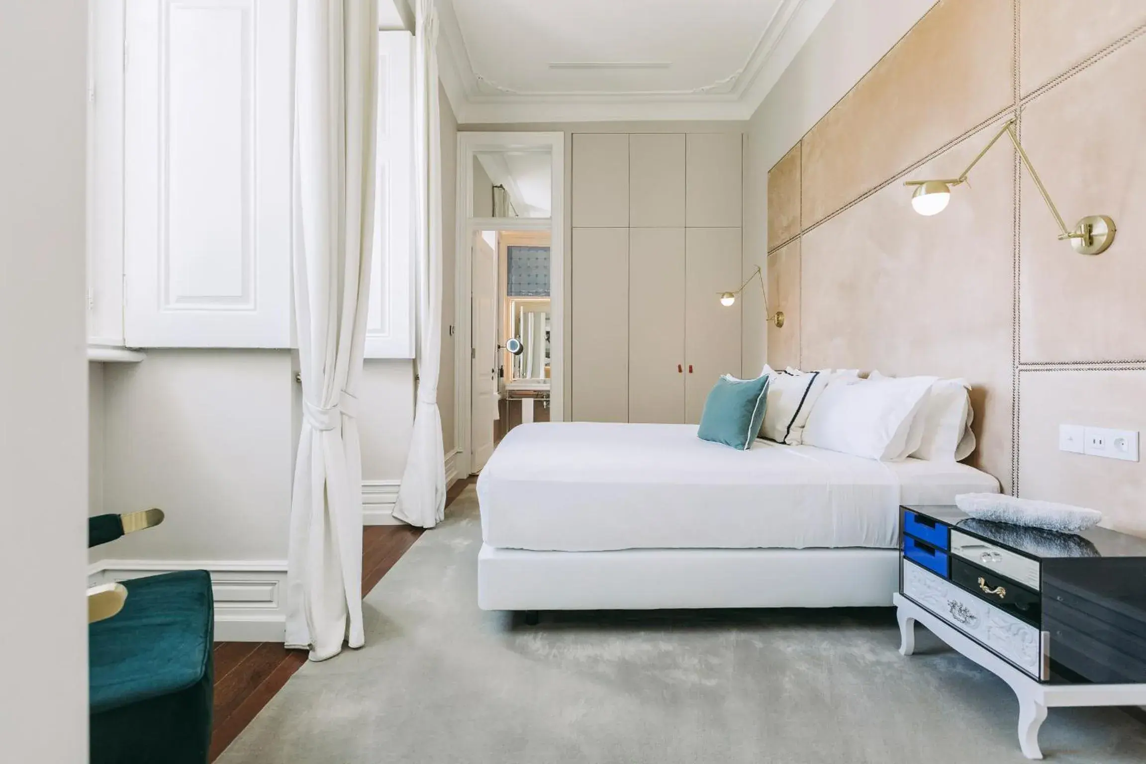 Bedroom, Bed in Torel Palace Lisbon Bedroom, Bed in Torel Palace Lisbon