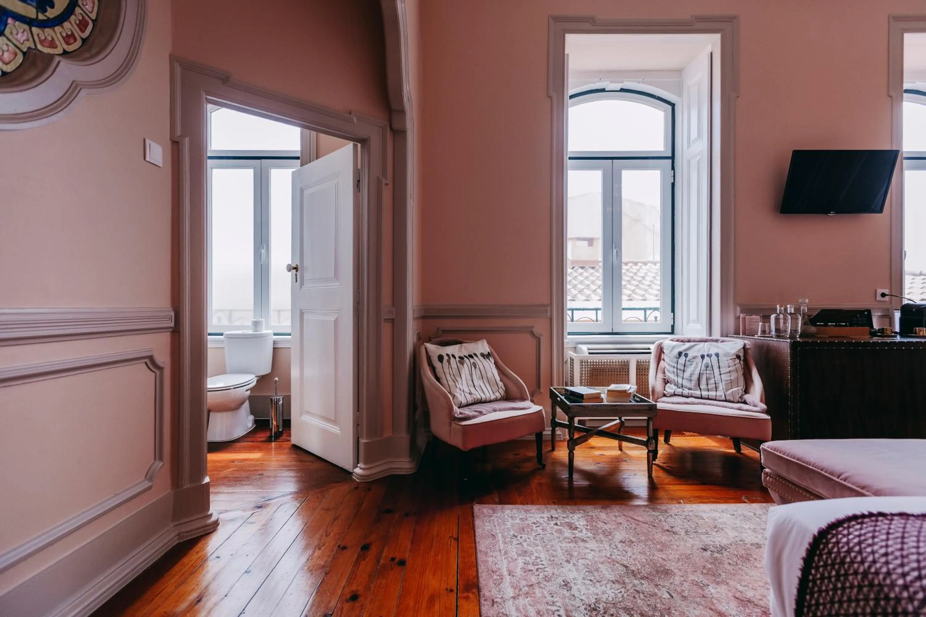 Bedroom, Bed in Torel Palace Lisbon