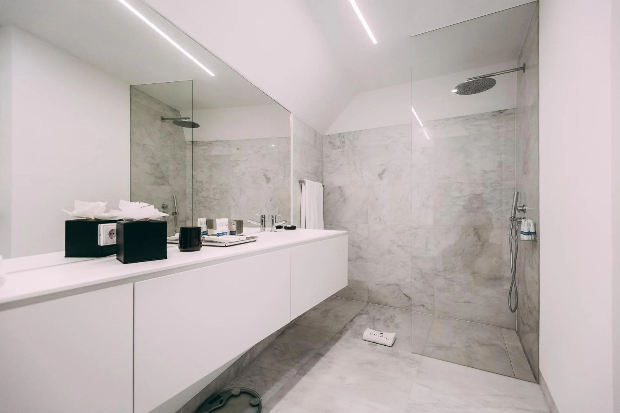 Bathroom in Torel Palace Lisbon