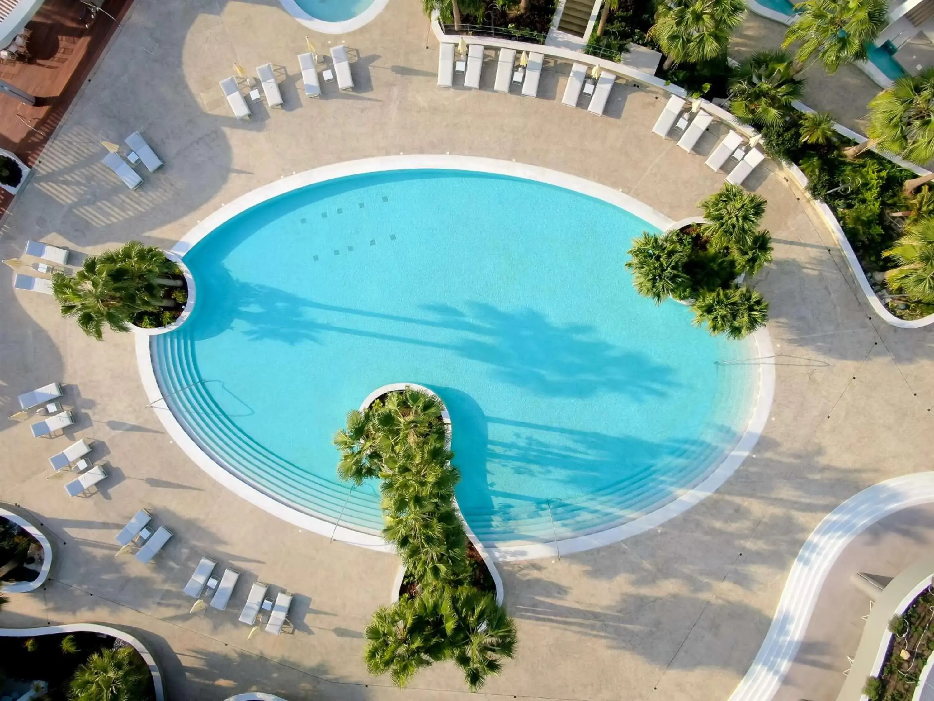 Pool view in Radisson Beach Resort Larnaca Pool view in Radisson Beach Resort Larnaca