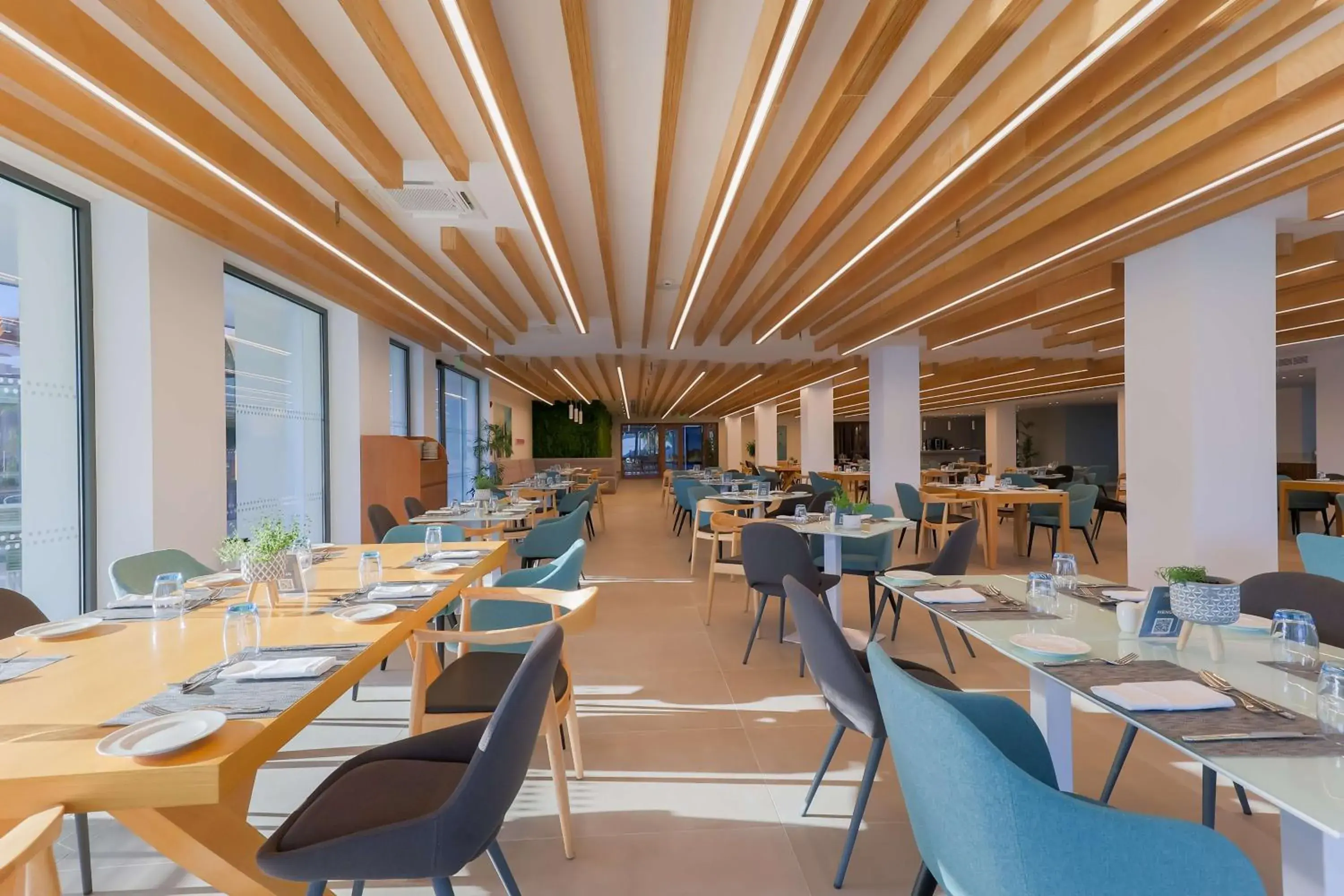 Restaurant/places to eat in Radisson Beach Resort Larnaca Restaurant/places to eat in Radisson Beach Resort Larnaca